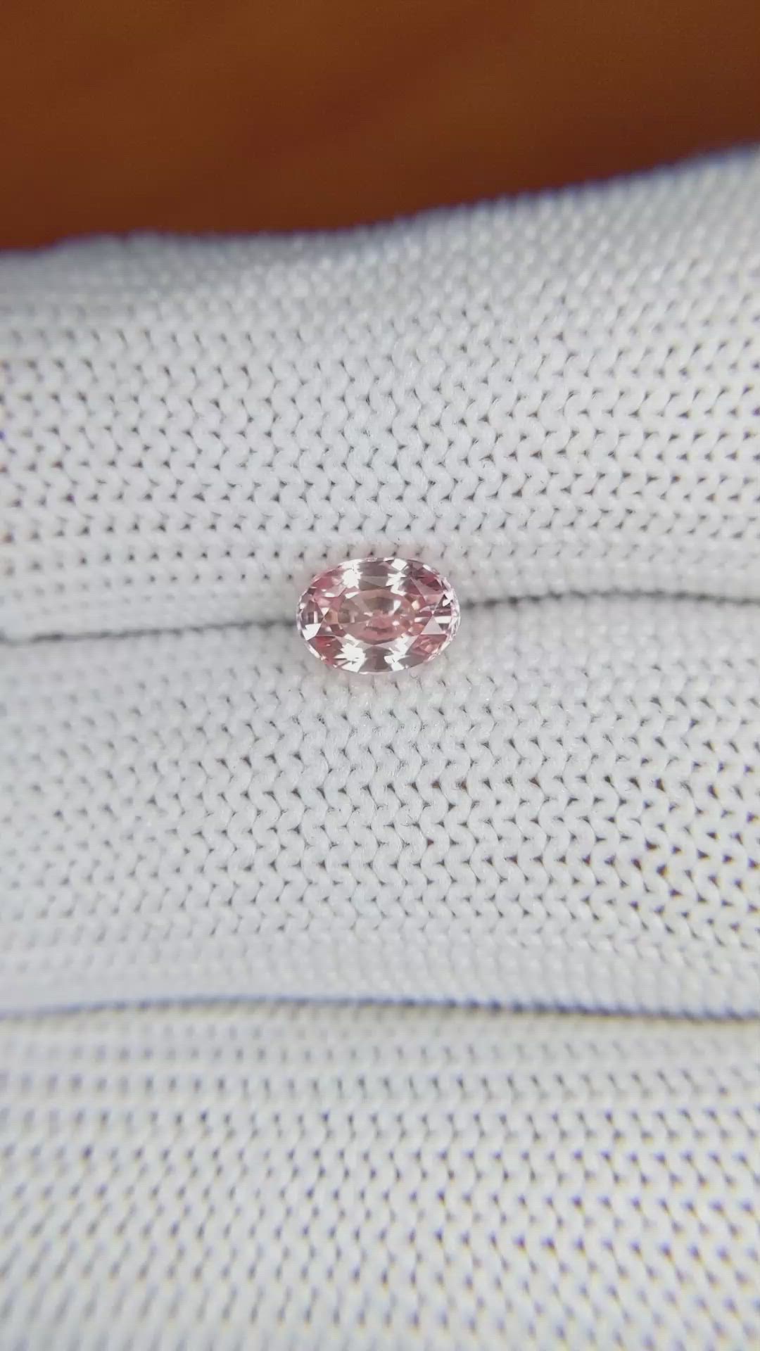 1.05 Ct. Padparadscha Sapphire from Ceylon (Sri Lanka) Size Video