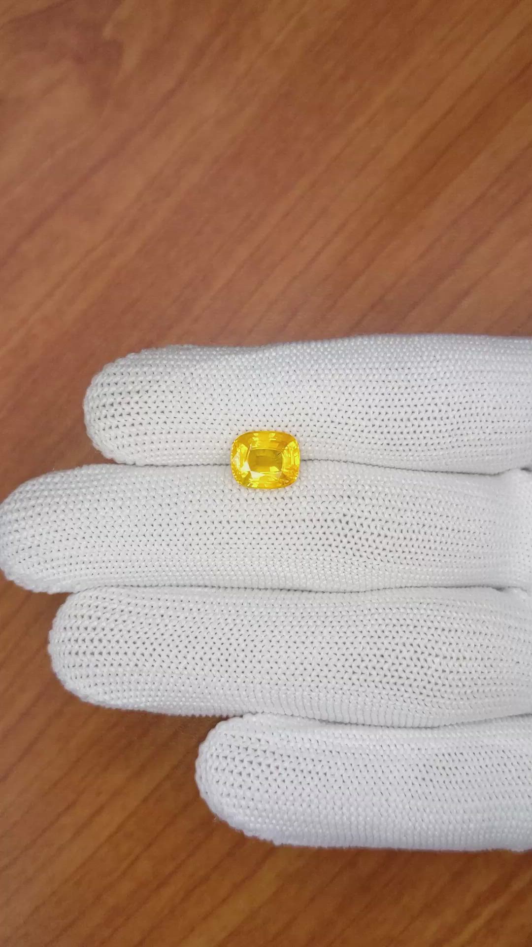 2.85 Ct. Yellow Sapphire from Ceylon (Sri Lanka) Size Video