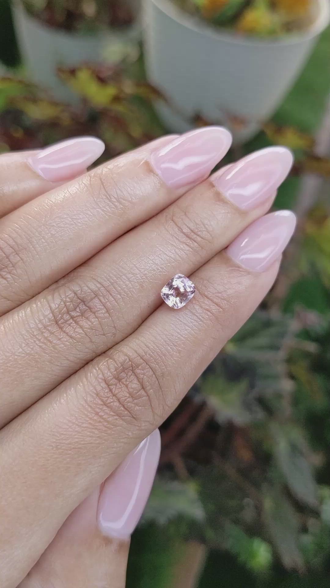 1.26 Ct. Padparadscha Sapphire from Ceylon (Sri Lanka) Size Video