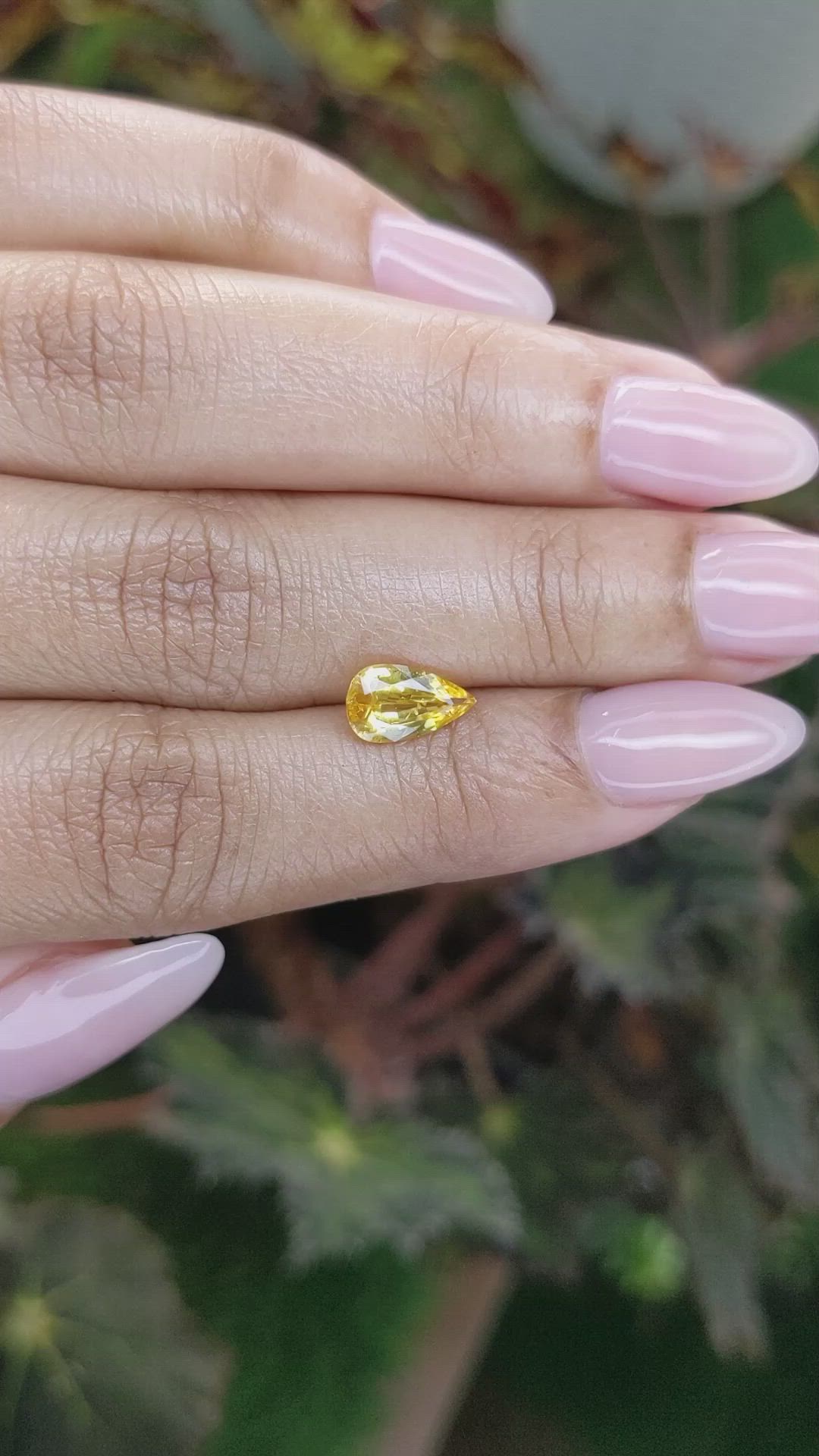 1.38 Ct. Yellow Sapphire from Ceylon (Sri Lanka) Size Video