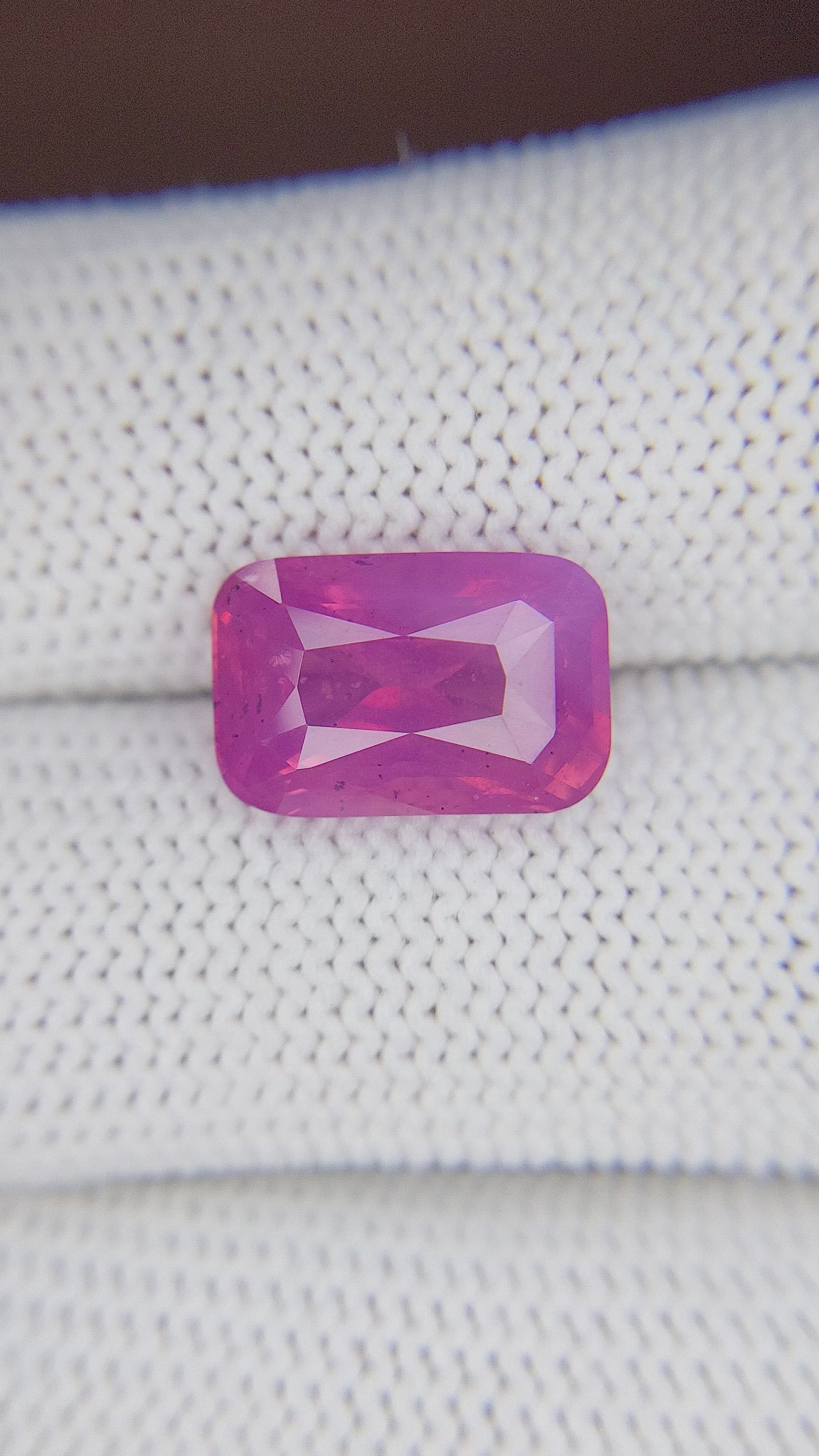 7.55 Ct. Pink Sapphire from Ceylon (Sri Lanka) Size Video