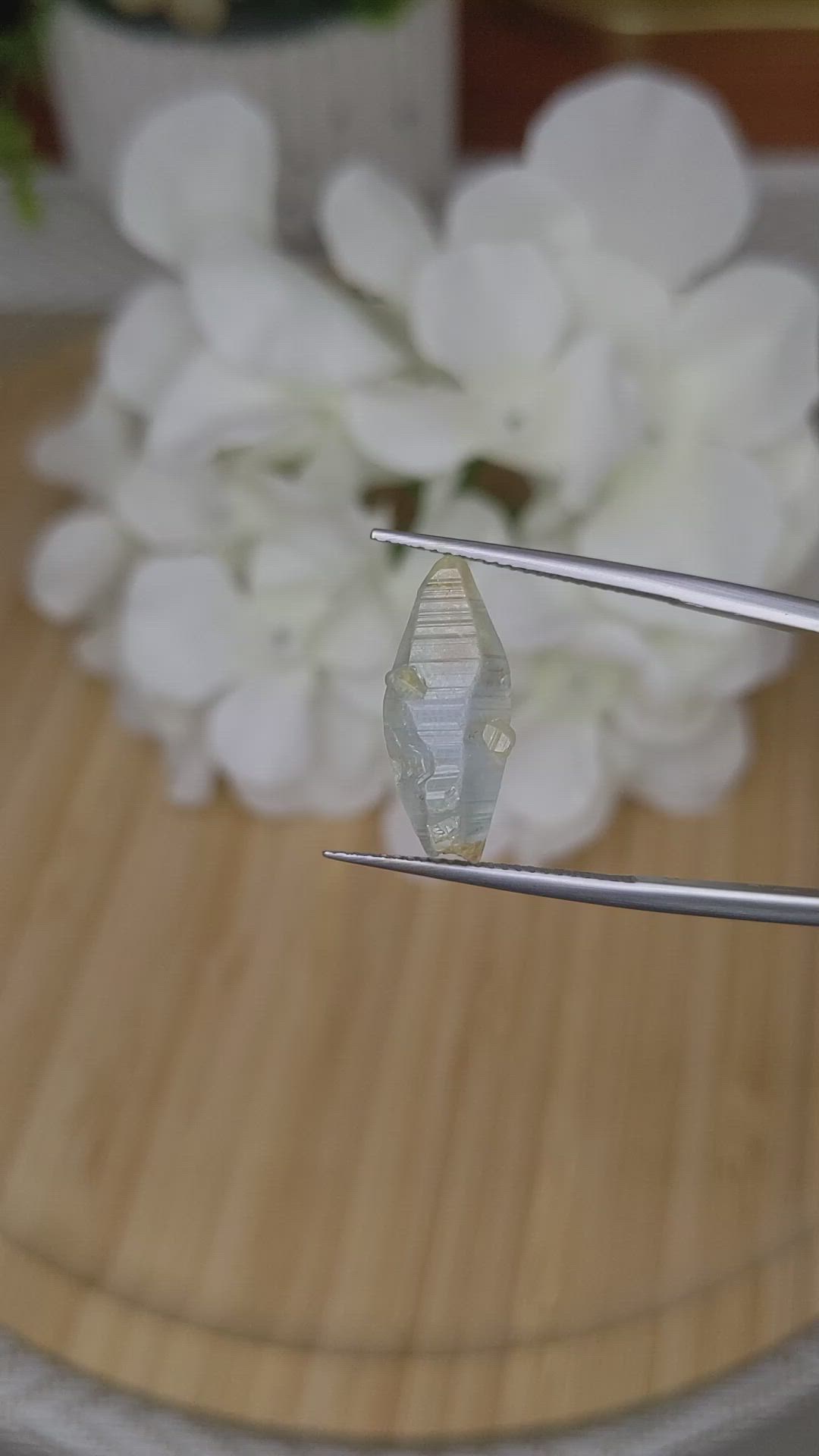 9.58 Ct. Greenish Blue Sapphire Crystal from Ceylon (Sri Lanka) Size Video