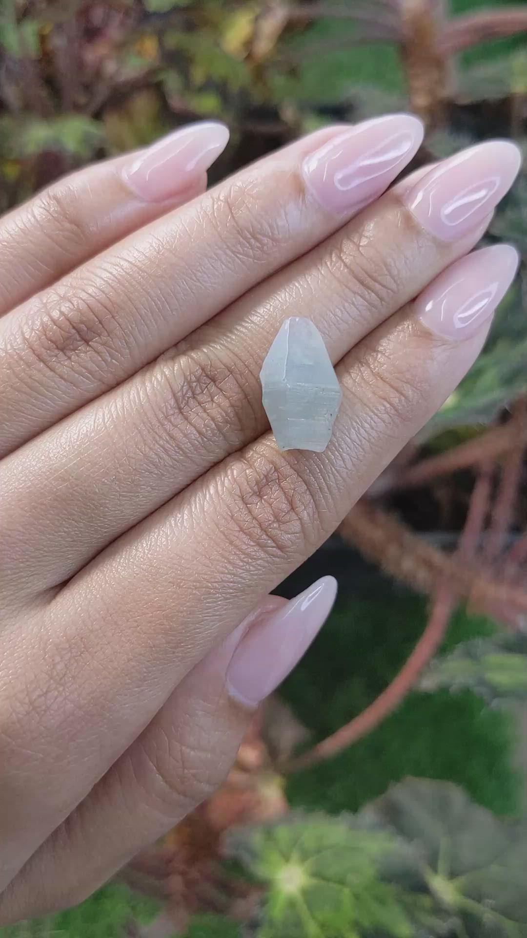 11.76 Ct. Bluish Grey Sapphire Crystal from Ceylon (Sri Lanka) Size Video