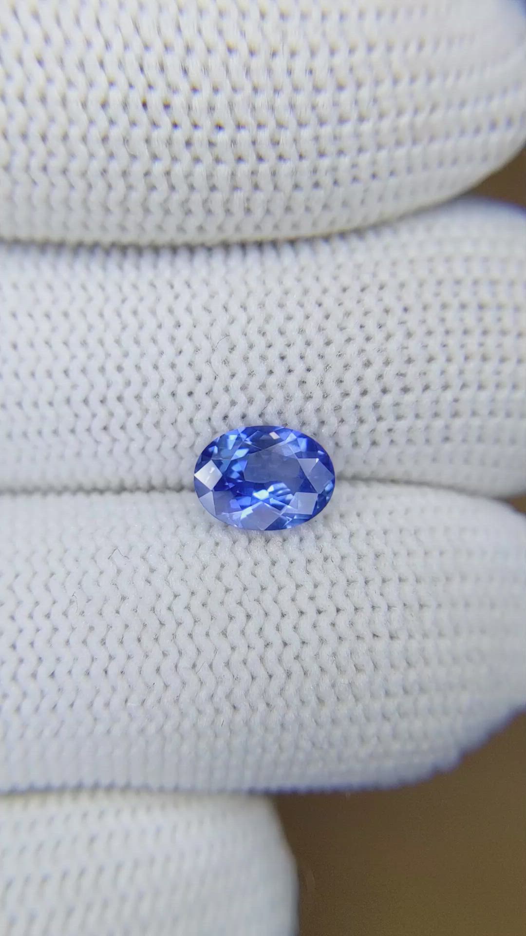 1.17 Ct. Blue Sapphire from Ceylon (Sri Lanka) Size Video