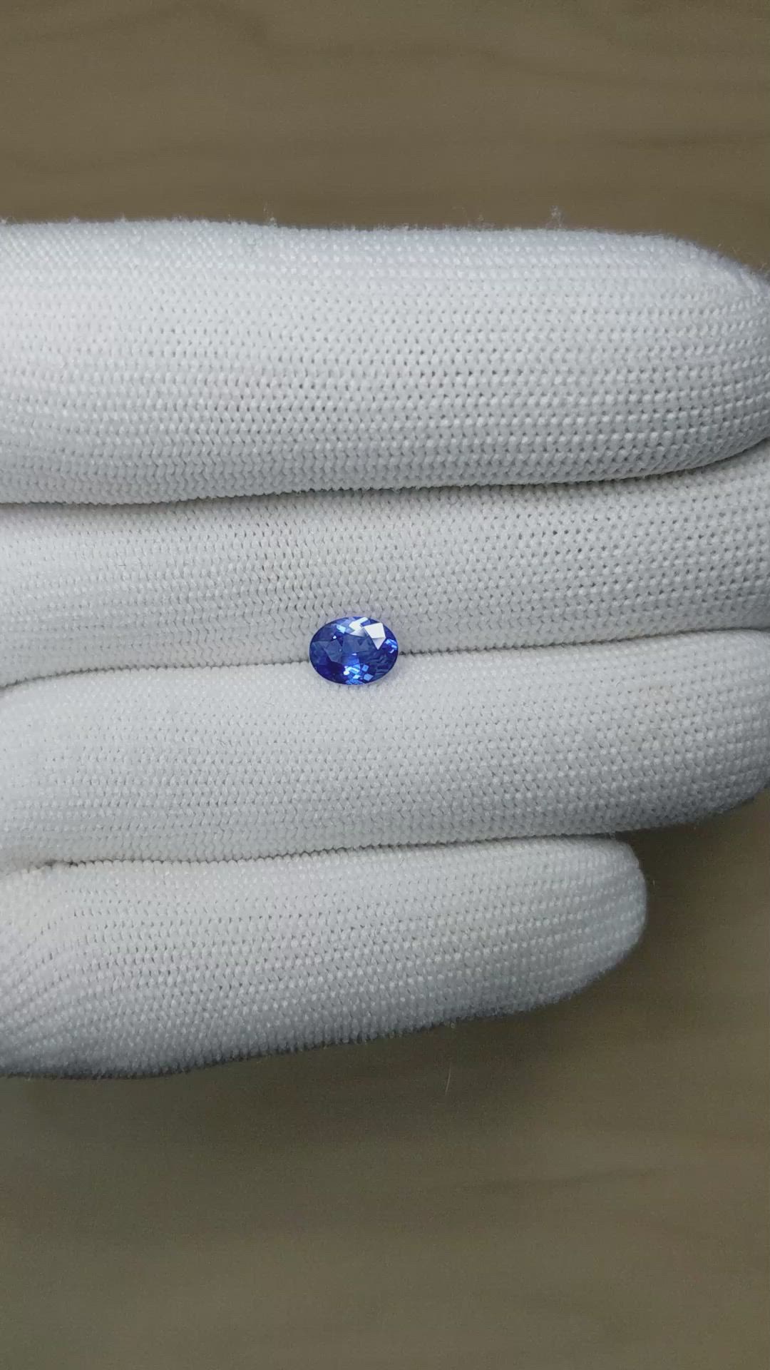 1.17 Ct. Blue Sapphire from Ceylon (Sri Lanka) Size Video