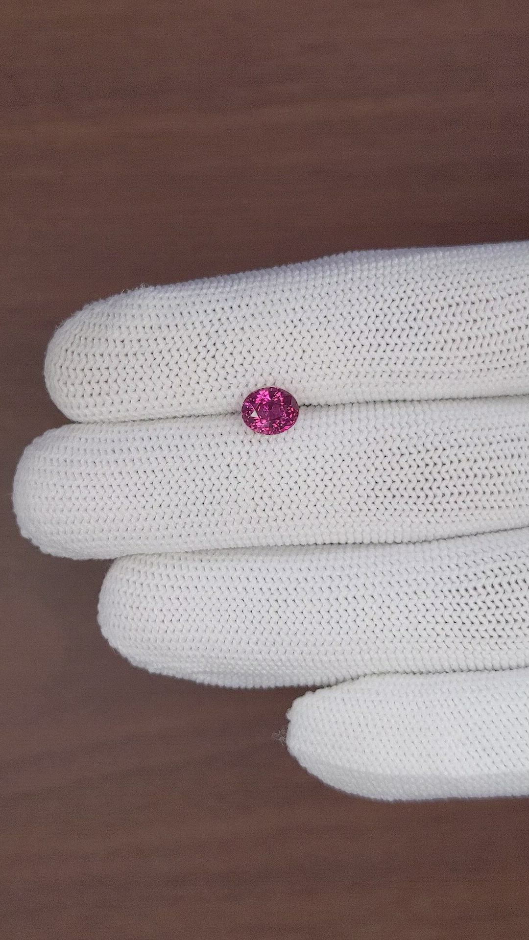 1.58 Ct. Purplish Pink Sapphire from Ceylon (Sri Lanka) Size Video