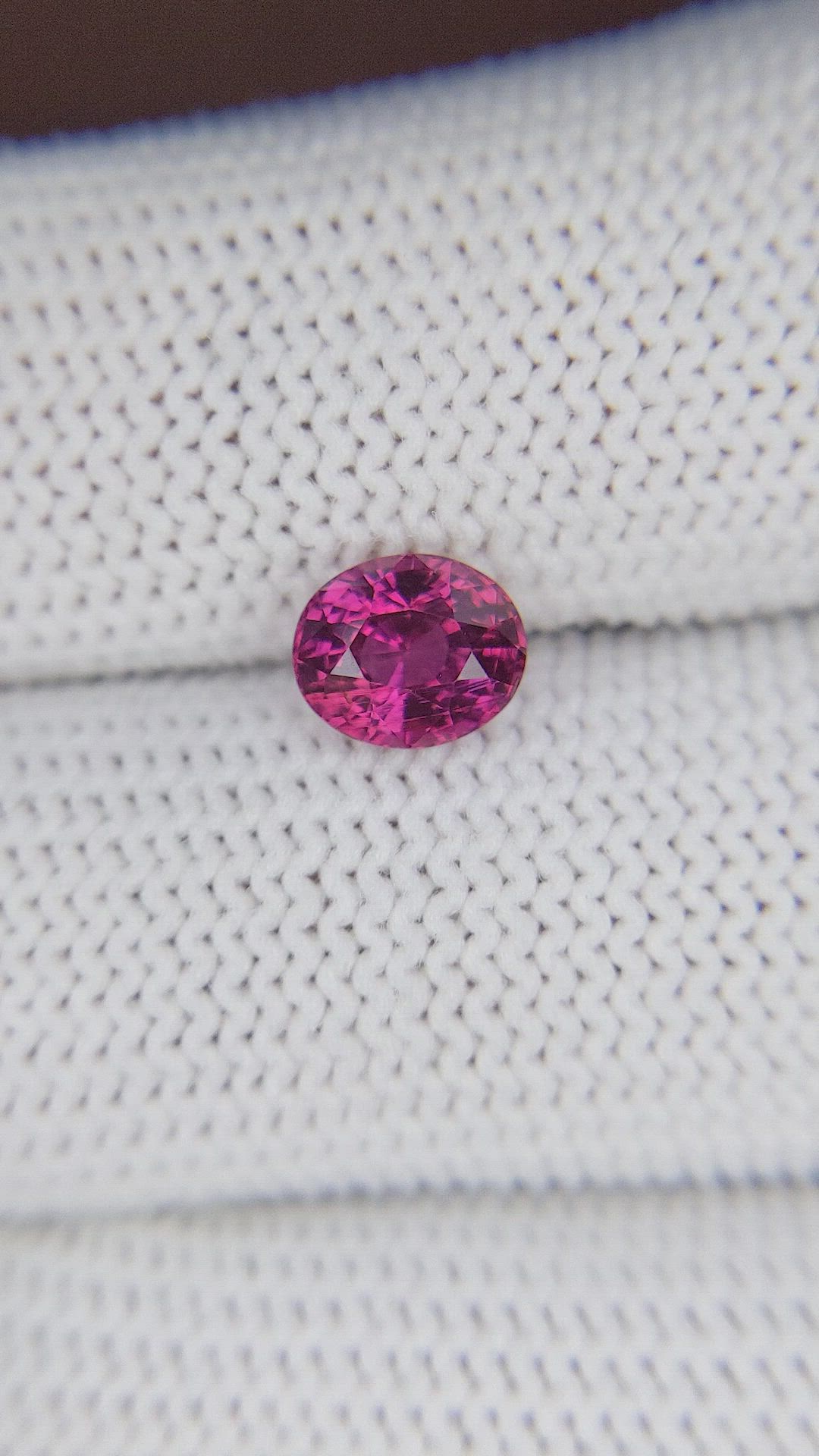 1.58 Ct. Purplish Pink Sapphire from Ceylon (Sri Lanka) Size Video
