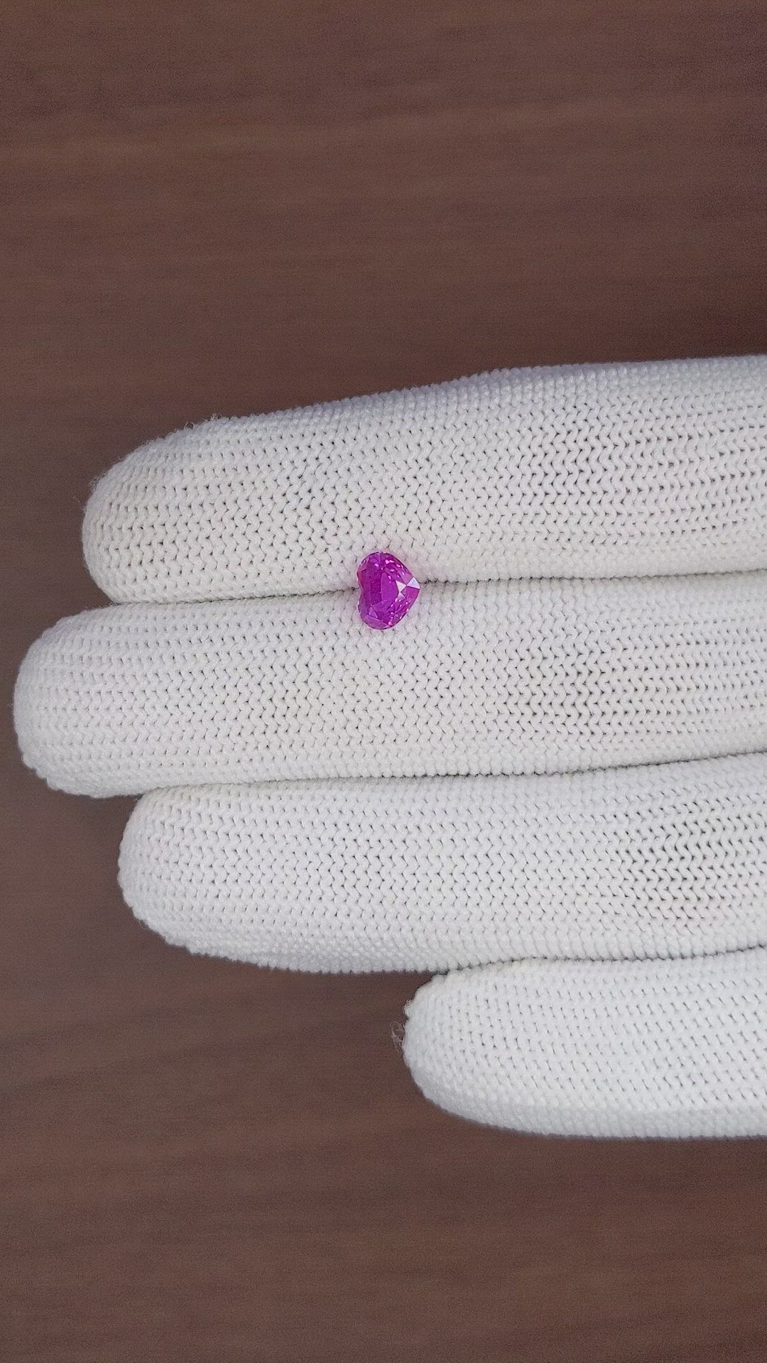 1.32 Ct. Purplish Pink Sapphire from Ceylon (Sri Lanka) Size Video