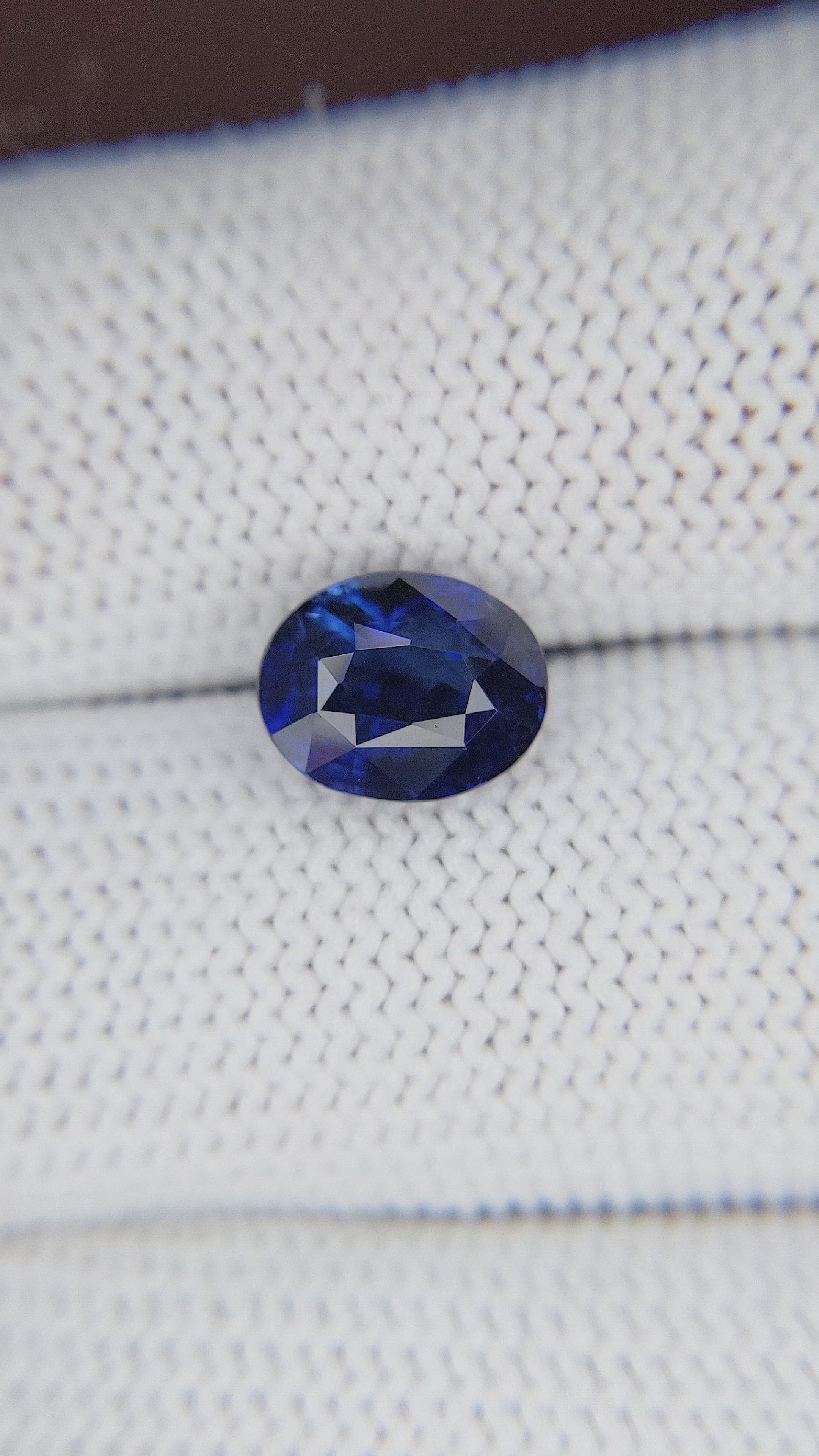 3.00 Ct. Blue Sapphire from Ceylon (Sri Lanka) Size Video