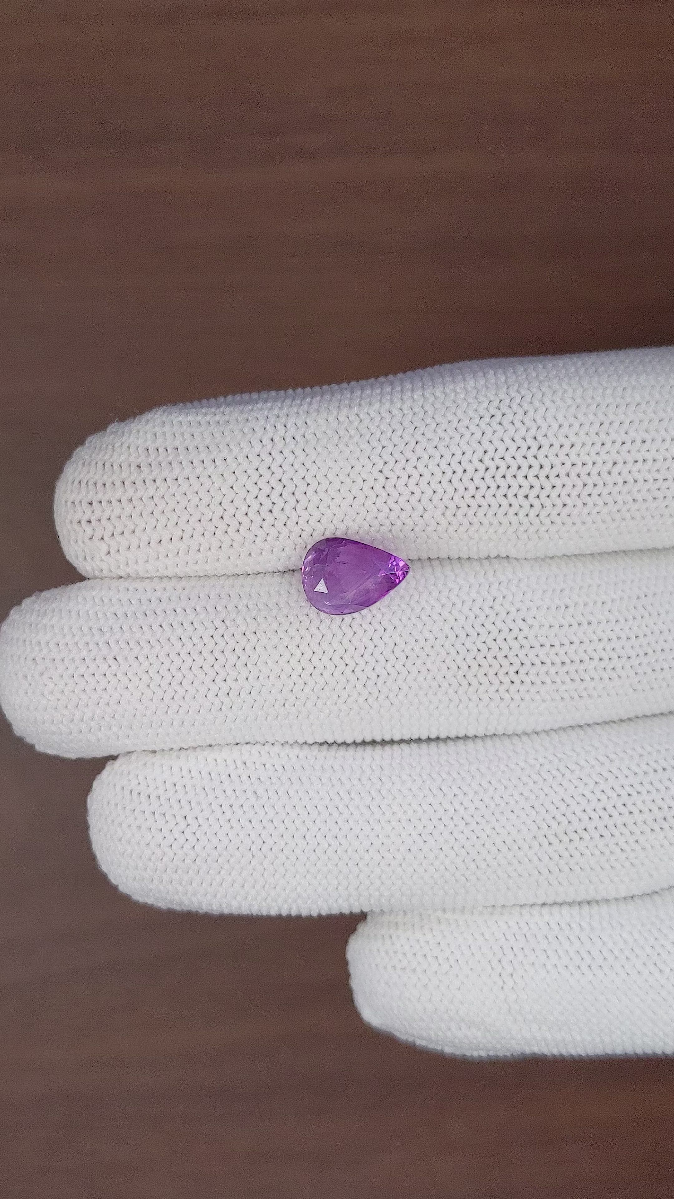 4.53 Ct. Pinkish Purple Sapphire from Ceylon (Sri Lanka) Size Video