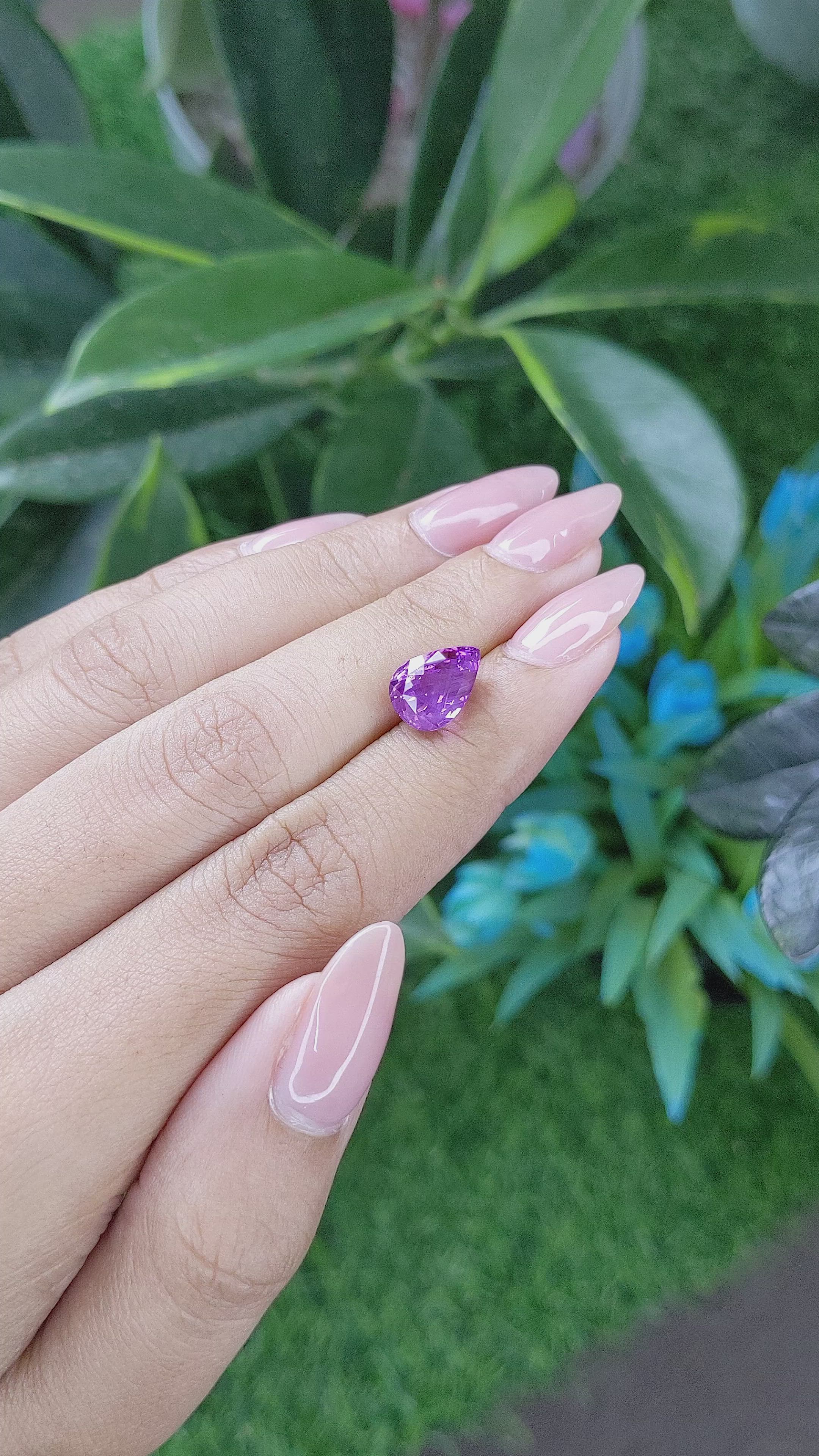 4.53 Ct. Pinkish Purple Sapphire from Ceylon (Sri Lanka) Size Video