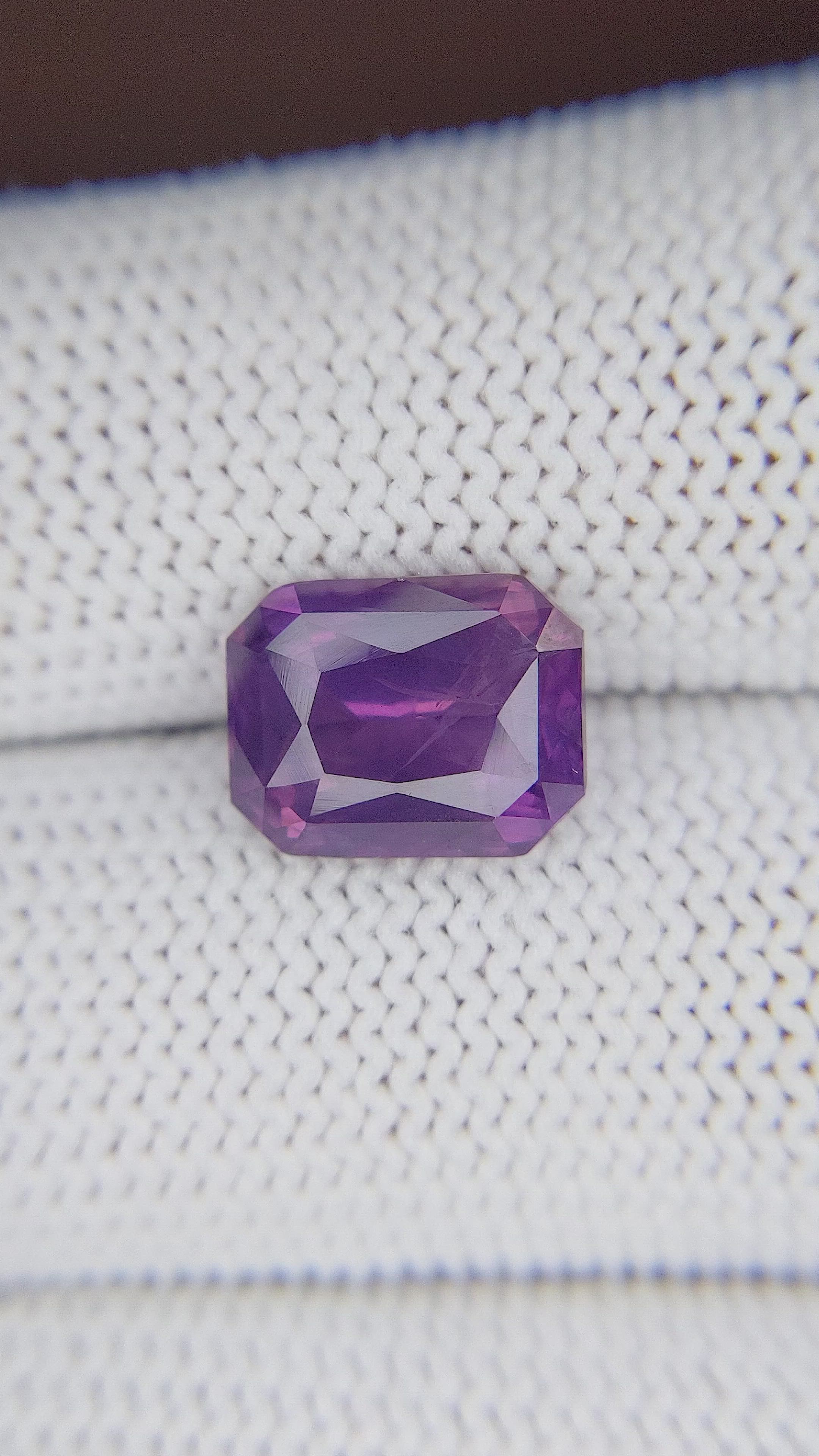 5.18 Ct. Pinkish Purple Sapphire from Ceylon (Sri Lanka) Size Video