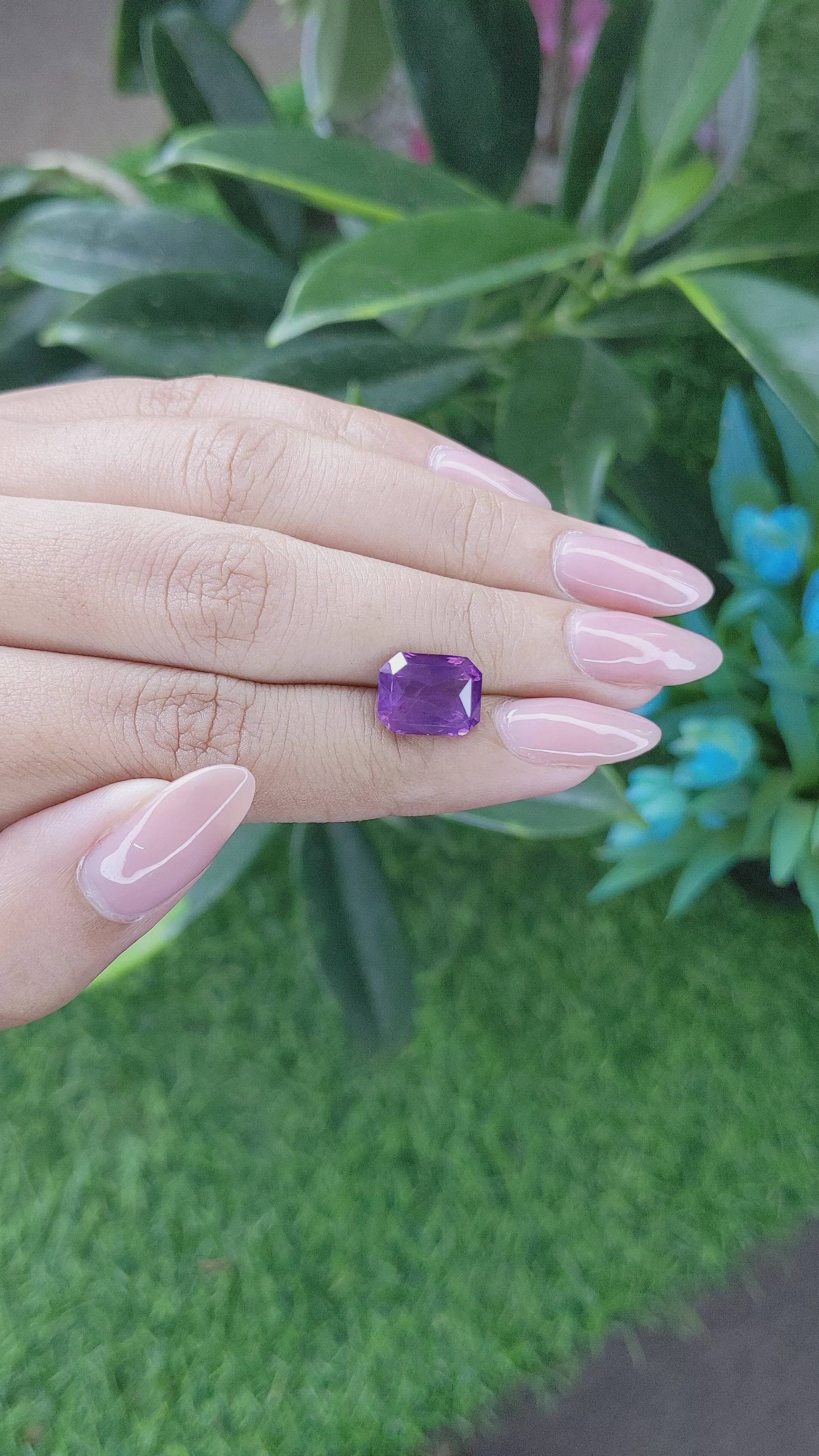 5.18 Ct. Pinkish Purple Sapphire from Ceylon (Sri Lanka) Size Video