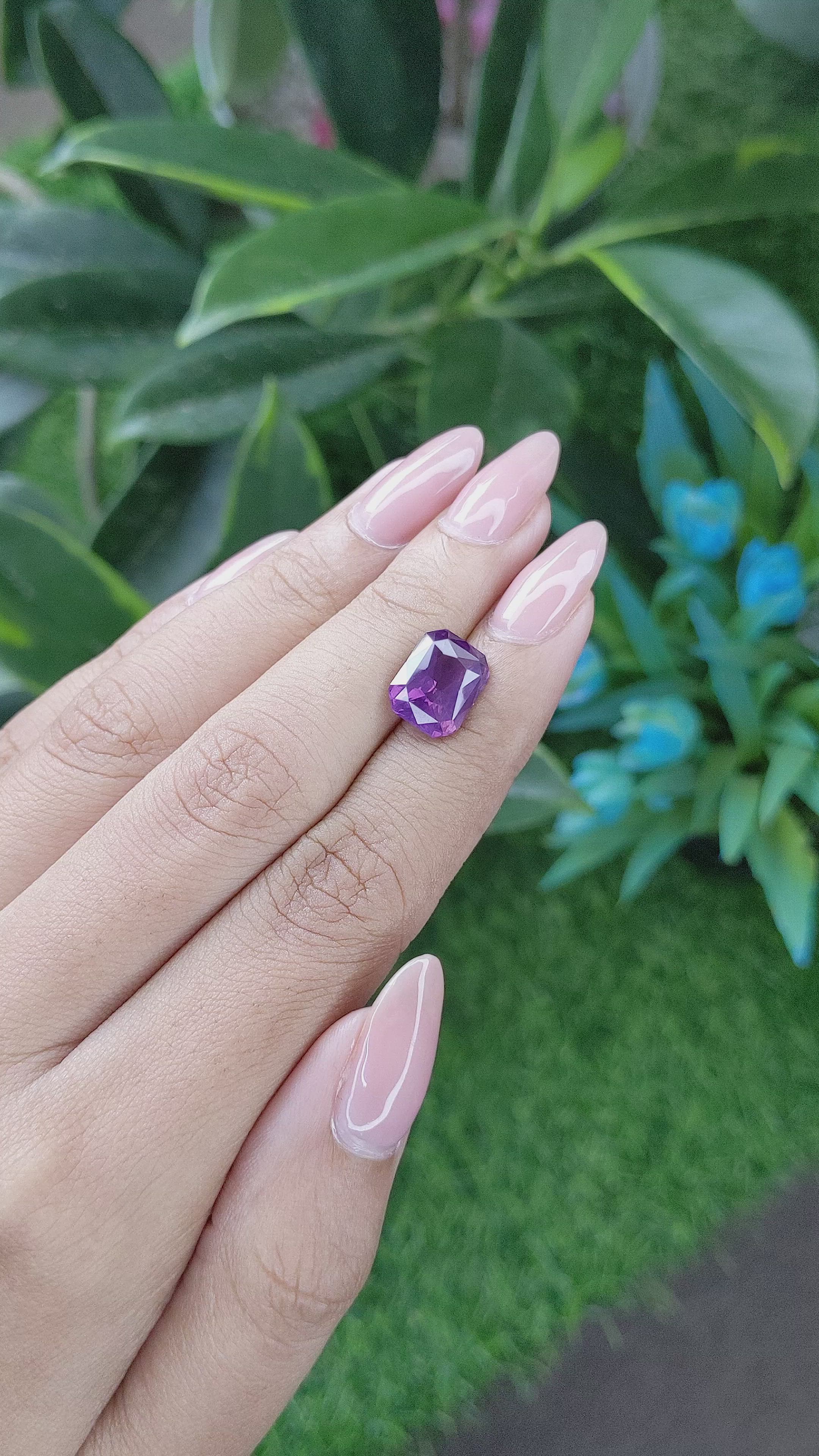 5.18 Ct. Pinkish Purple Sapphire from Ceylon (Sri Lanka) Size Video