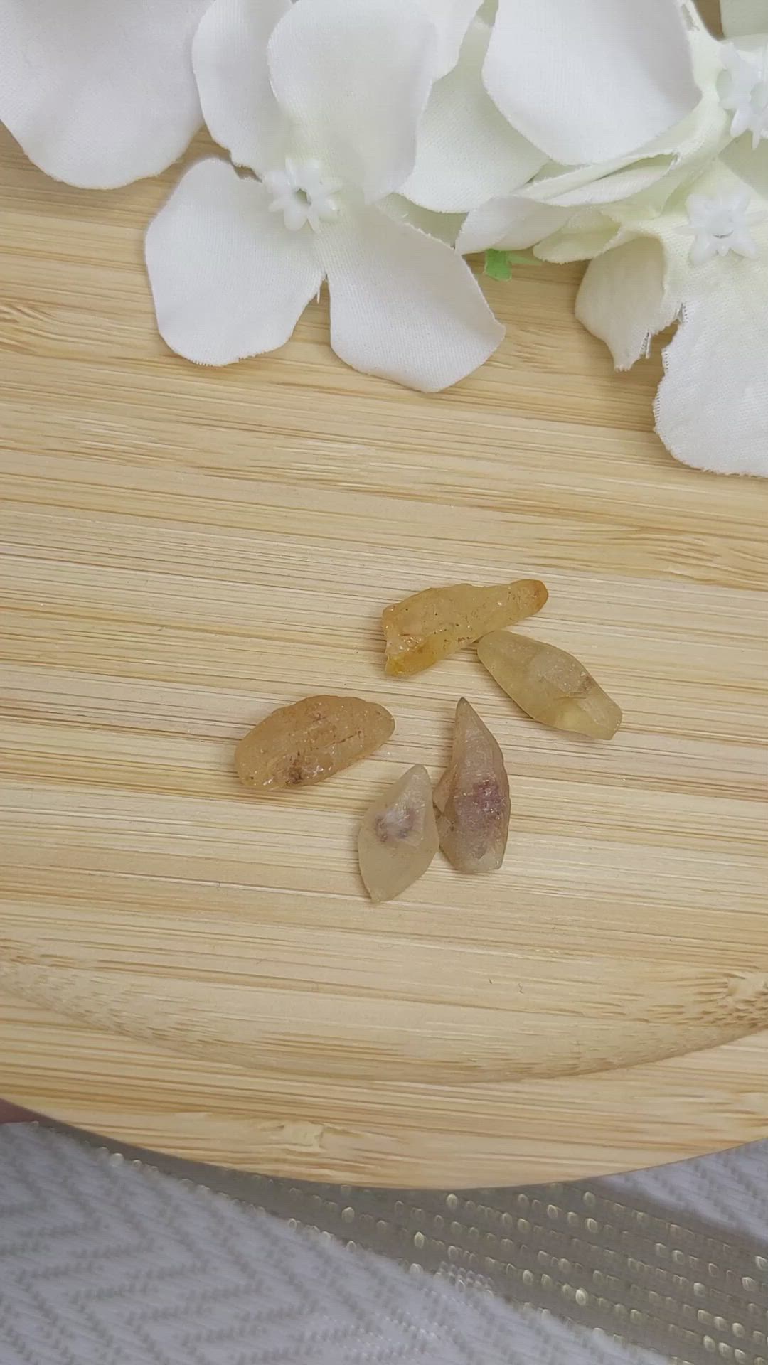 26.80 Ct. Yellow Sapphire Crystal from Ceylon (Sri Lanka) Size Video