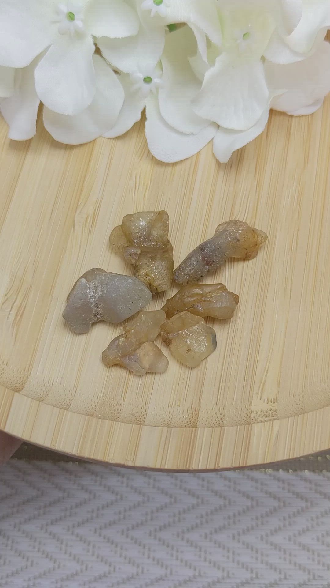 71.07 Ct. Yellow Sapphire Crystal from Ceylon (Sri Lanka) Size Video