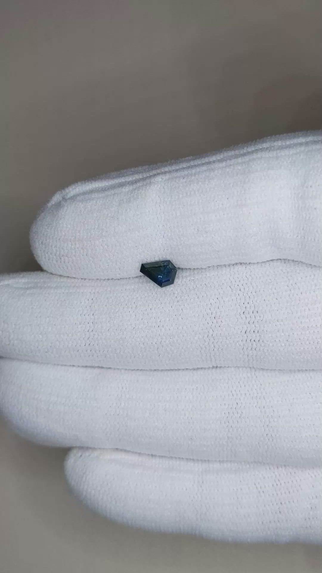 0.64 Ct. Bi Color Sapphire from Montana Size Video