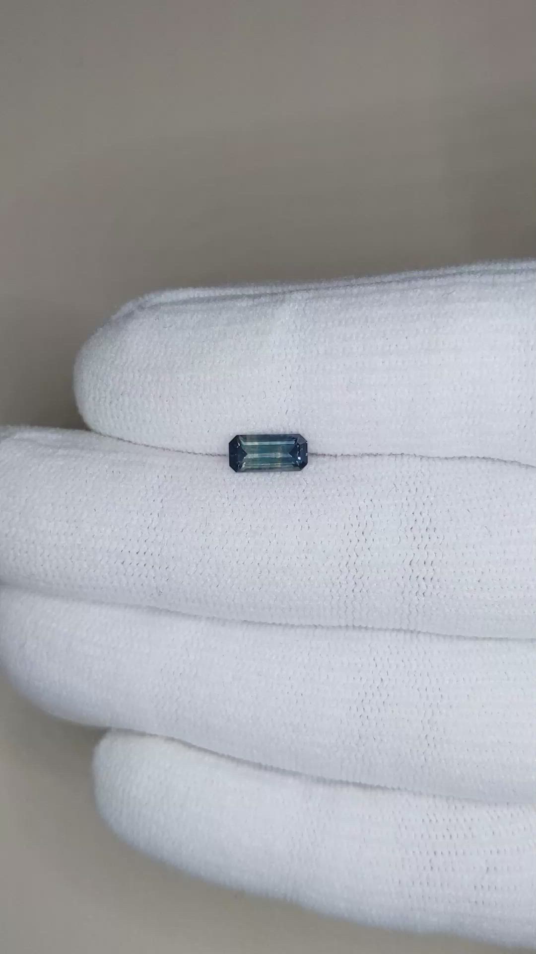 0.89 Ct. Bi Color Sapphire from Montana Size Video