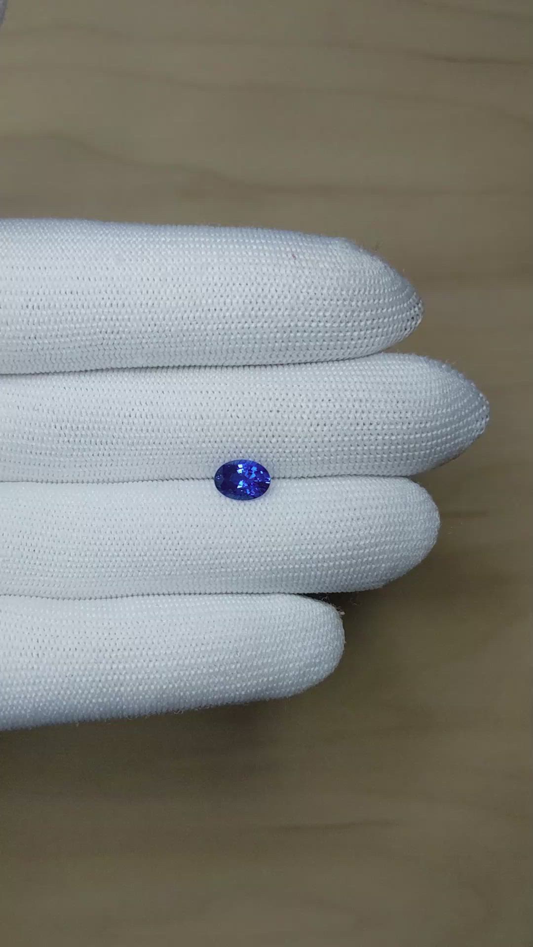 1.38 Ct. Blue Sapphire from Ceylon (Sri Lanka) Size Video