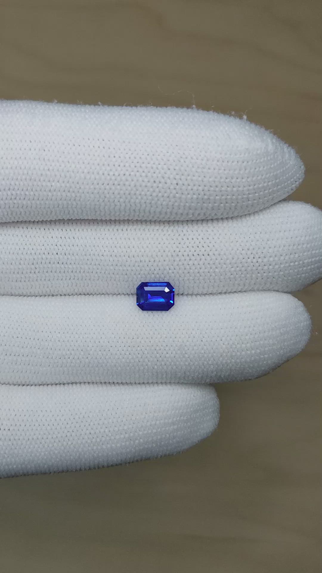 1.32 Ct. Blue Sapphire from Ceylon (Sri Lanka) Size Video