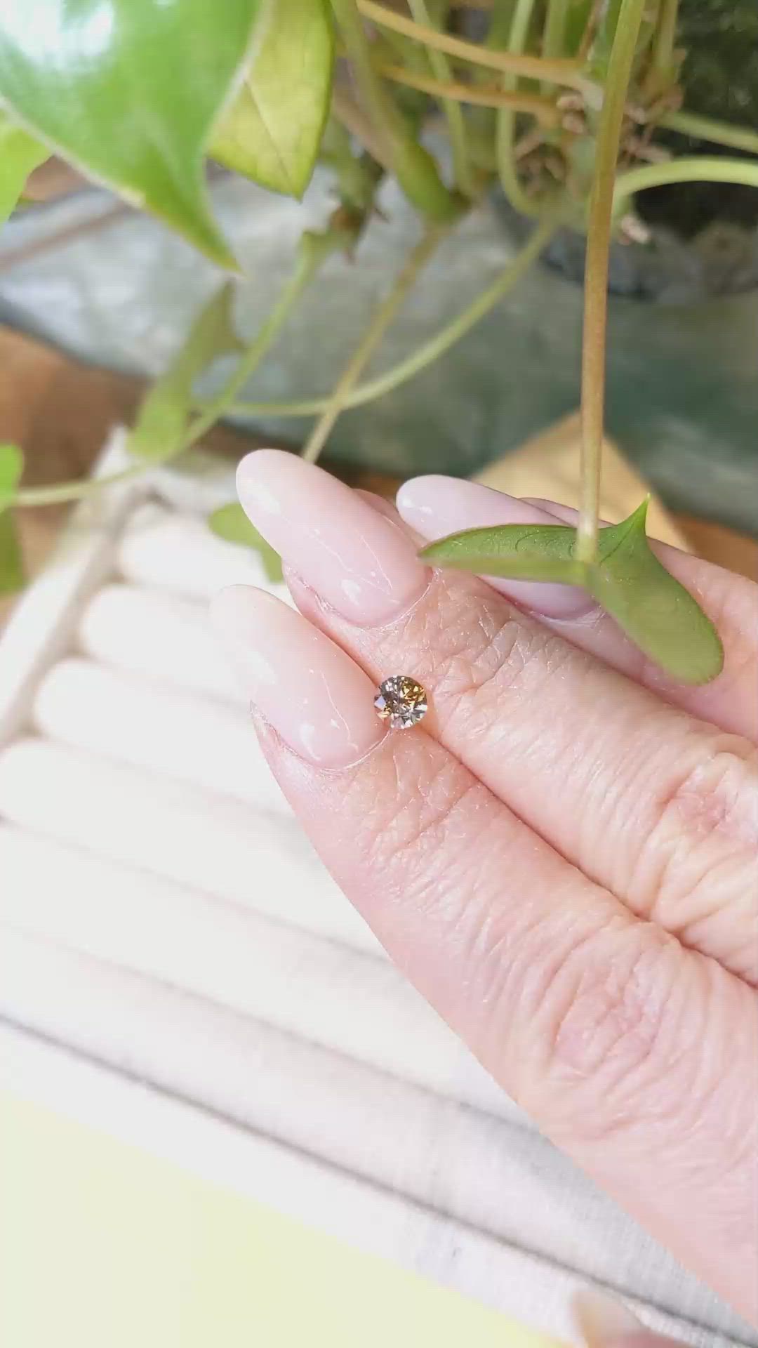 0.47 Ct. Bi Color Sapphire from Montana Size Video