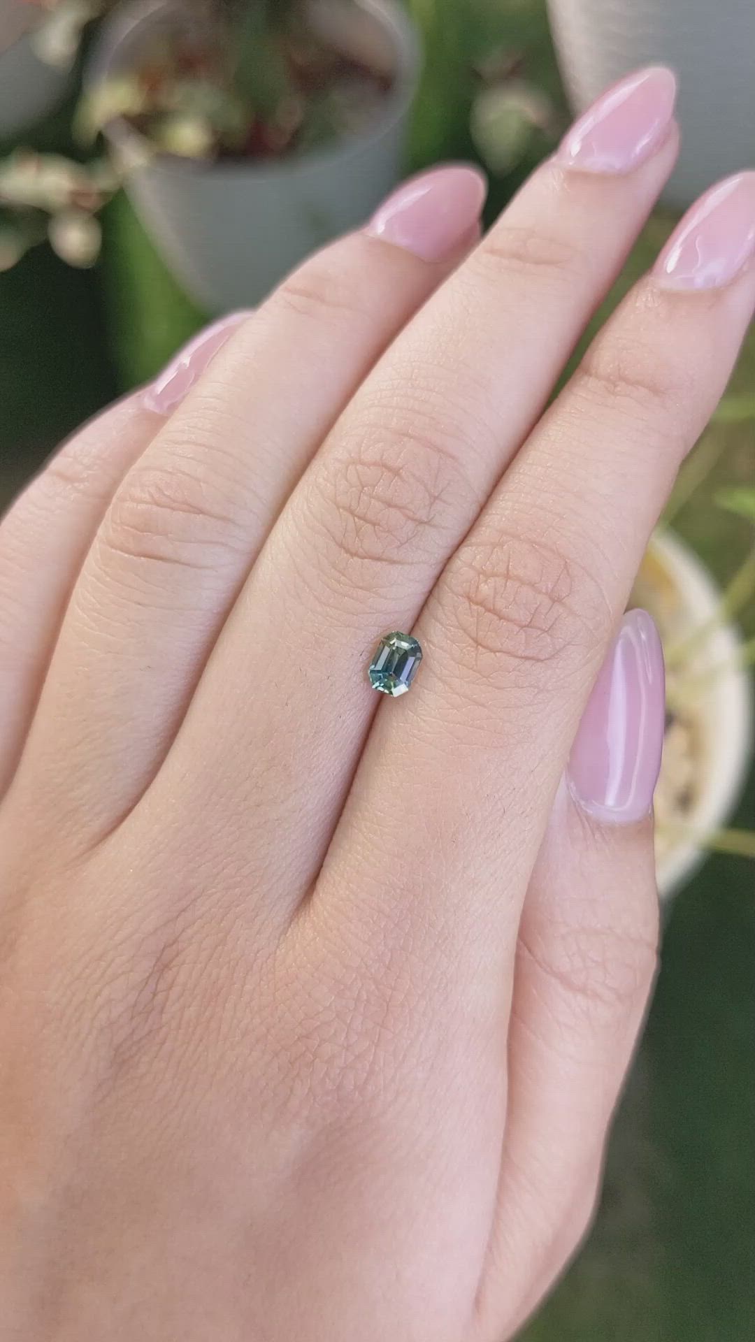 0.69 Ct. Bi Color Sapphire from Ceylon (Sri Lanka) Size Video