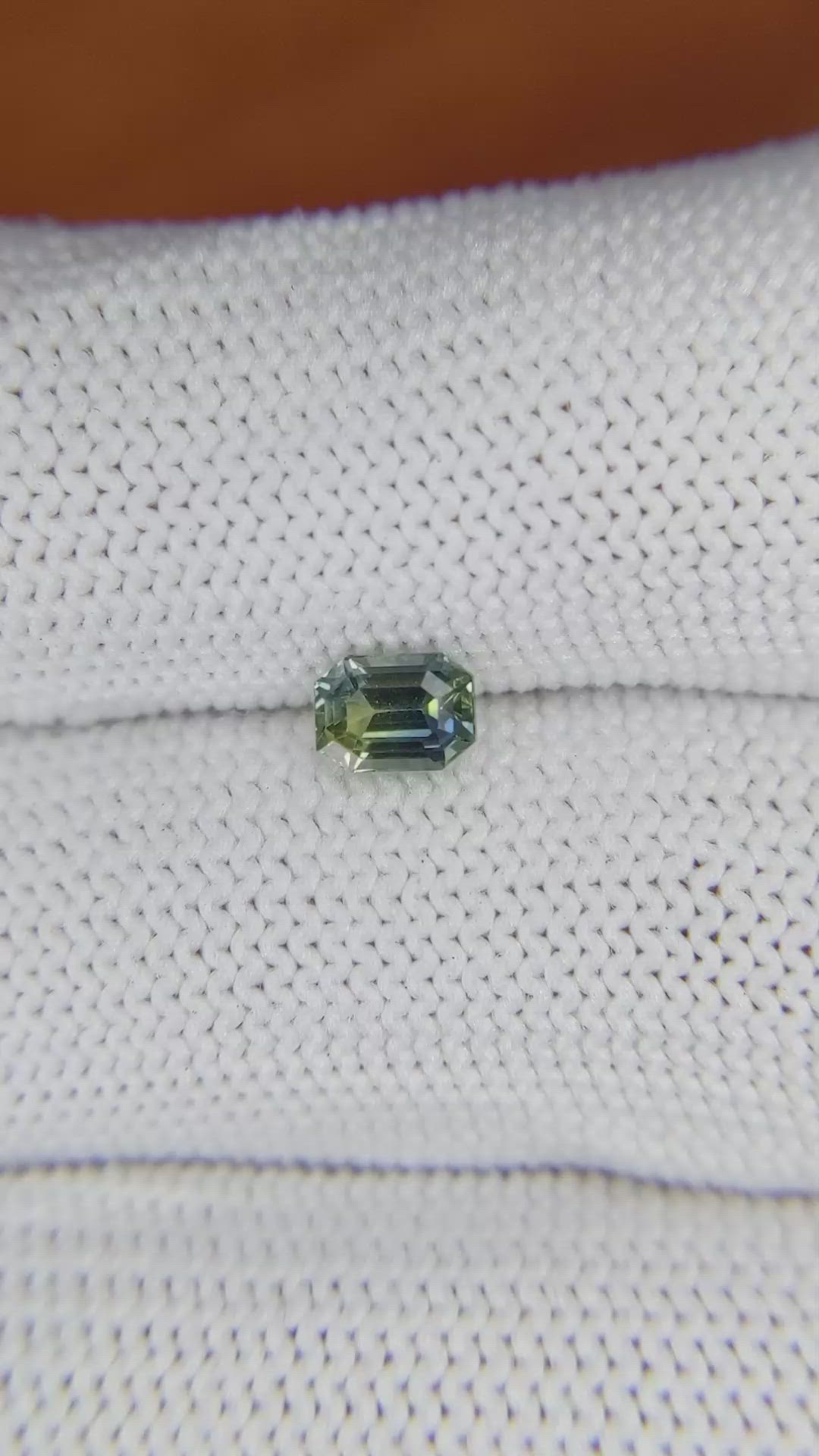 0.69 Ct. Bi Color Sapphire from Ceylon (Sri Lanka) Size Video