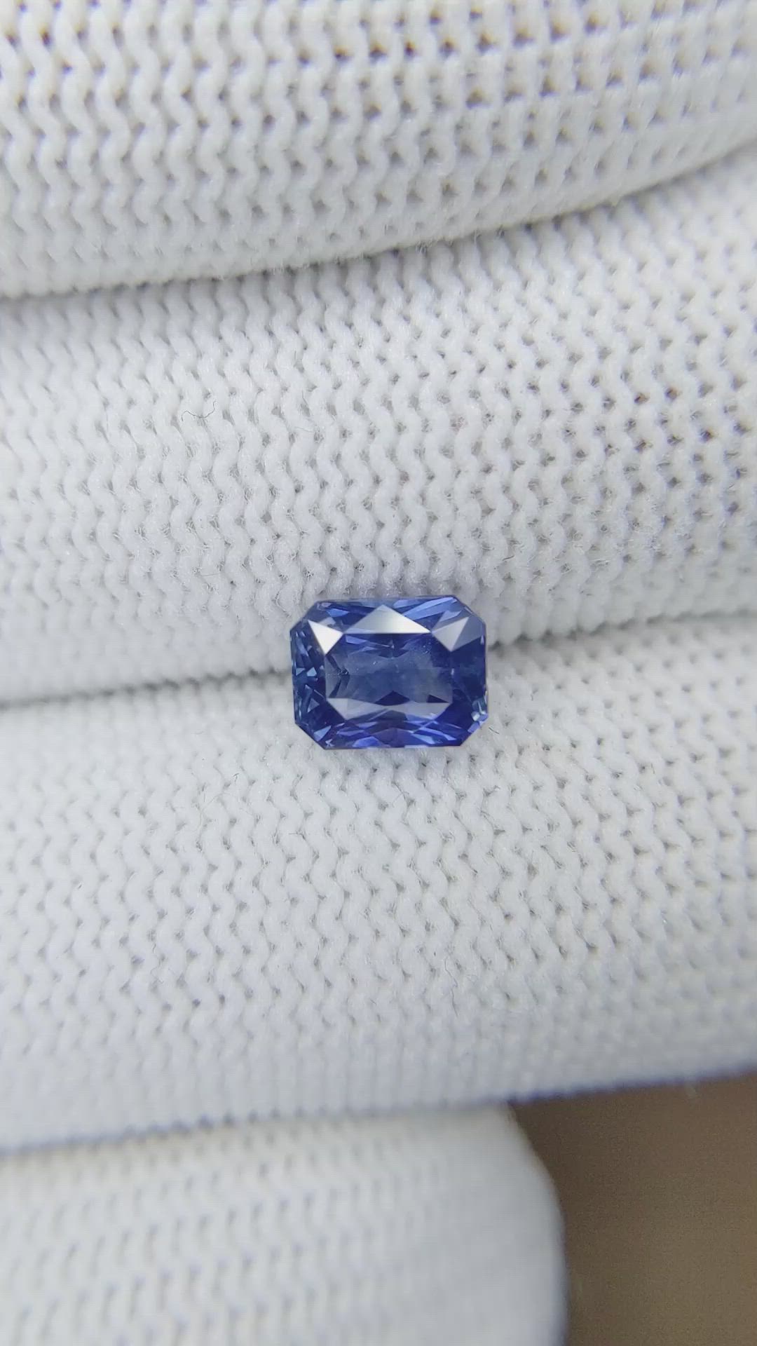 1.75 Ct. Blue Sapphire from Ceylon (Sri Lanka) Size Video