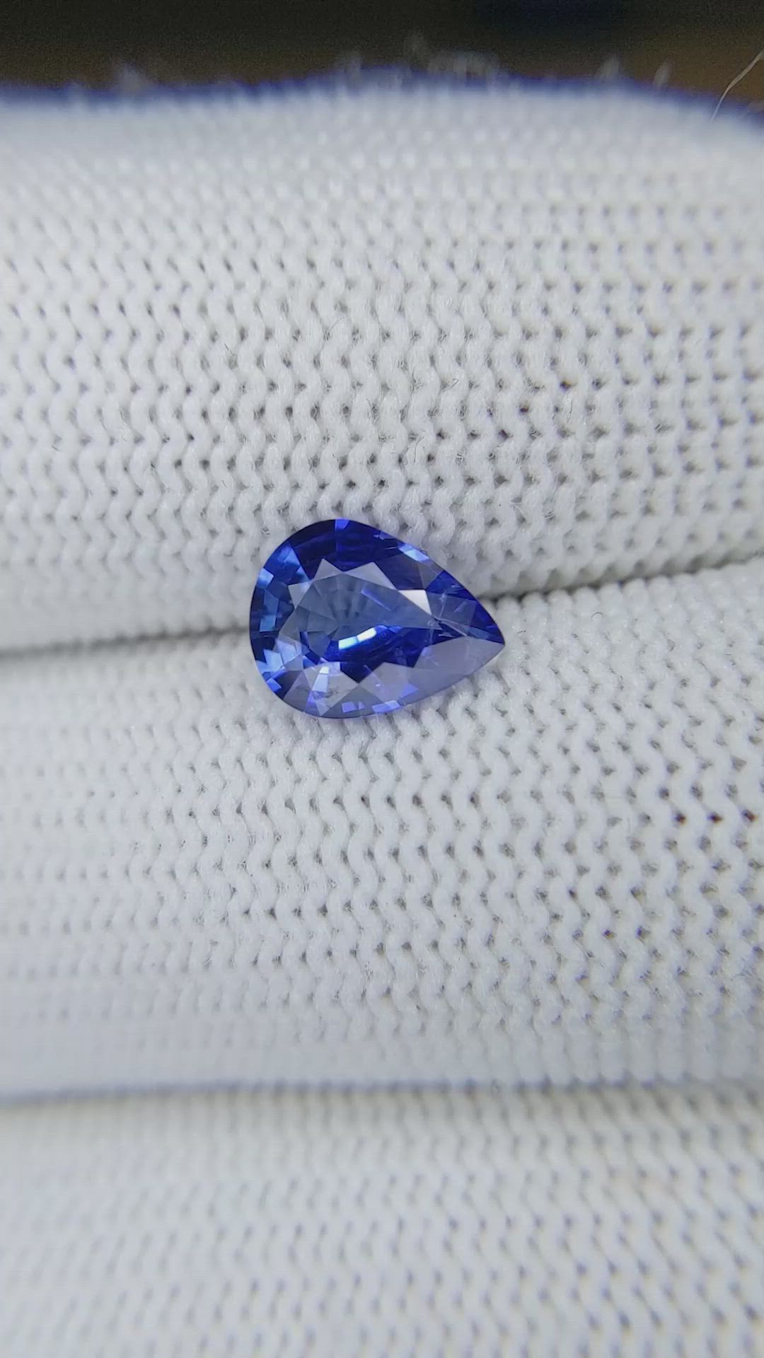 1.58 Ct. Blue Sapphire from Ceylon (Sri Lanka) Size Video