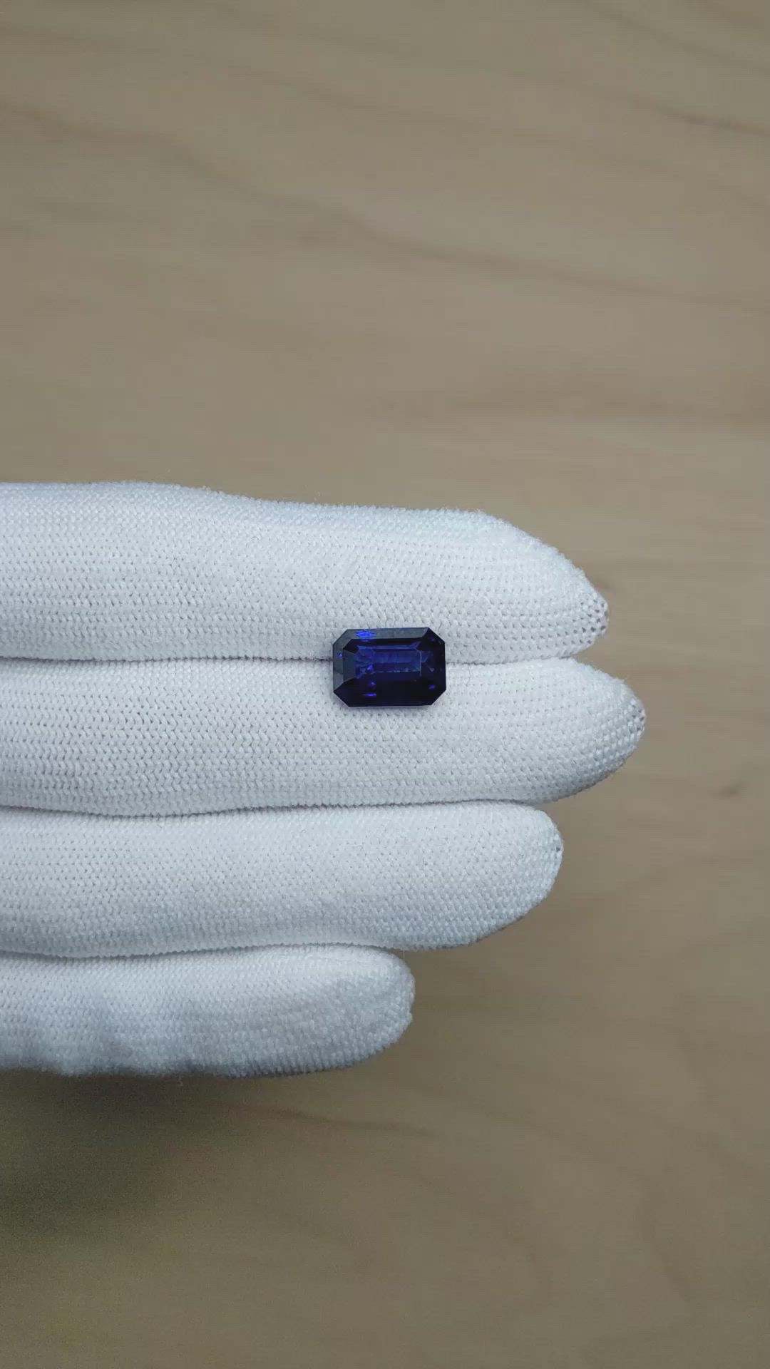7.02 Ct. Blue Sapphire from Ceylon (Sri Lanka) Size Video