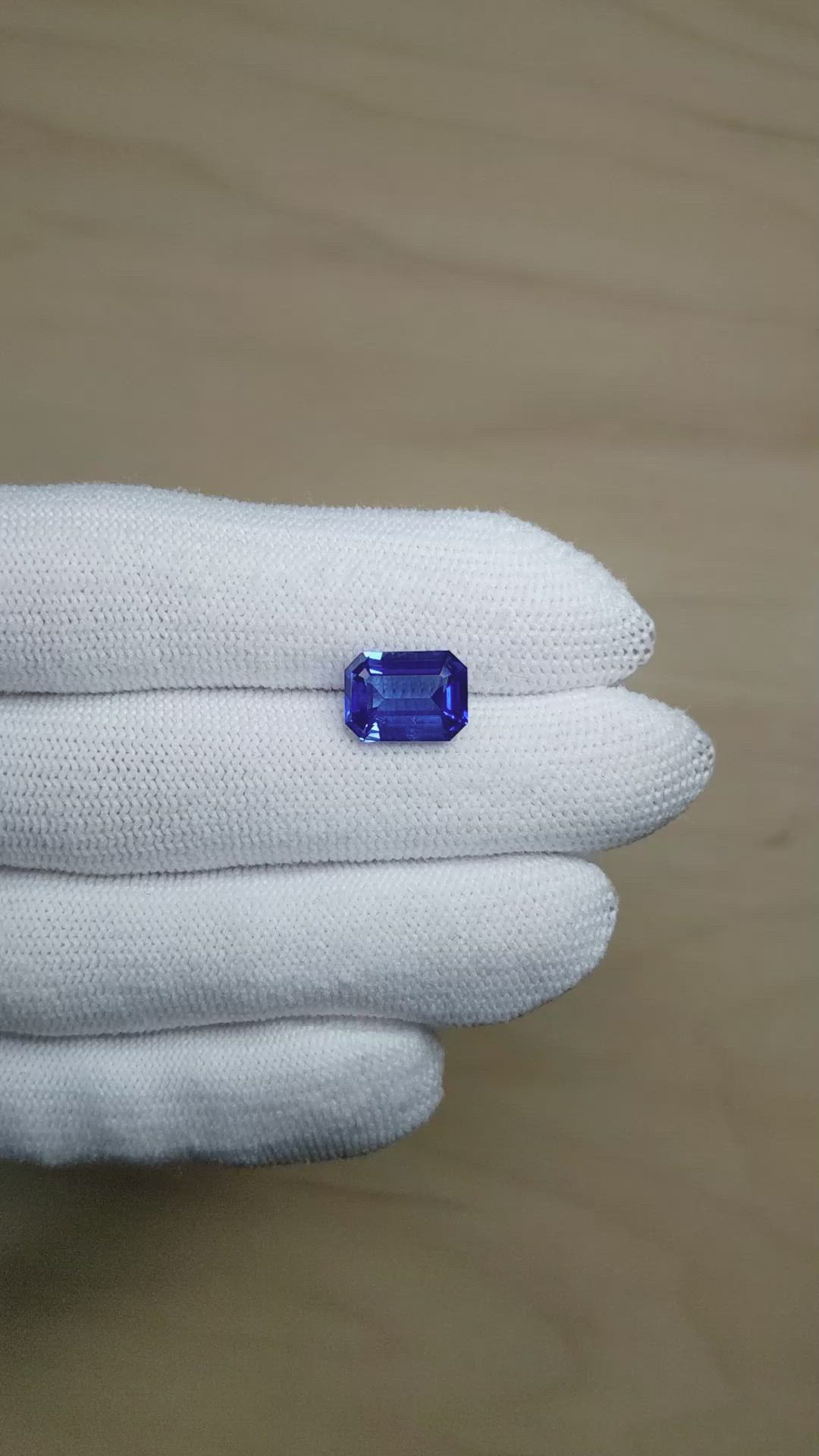 5.04 Ct. Blue Sapphire from Ceylon (Sri Lanka) Size Video