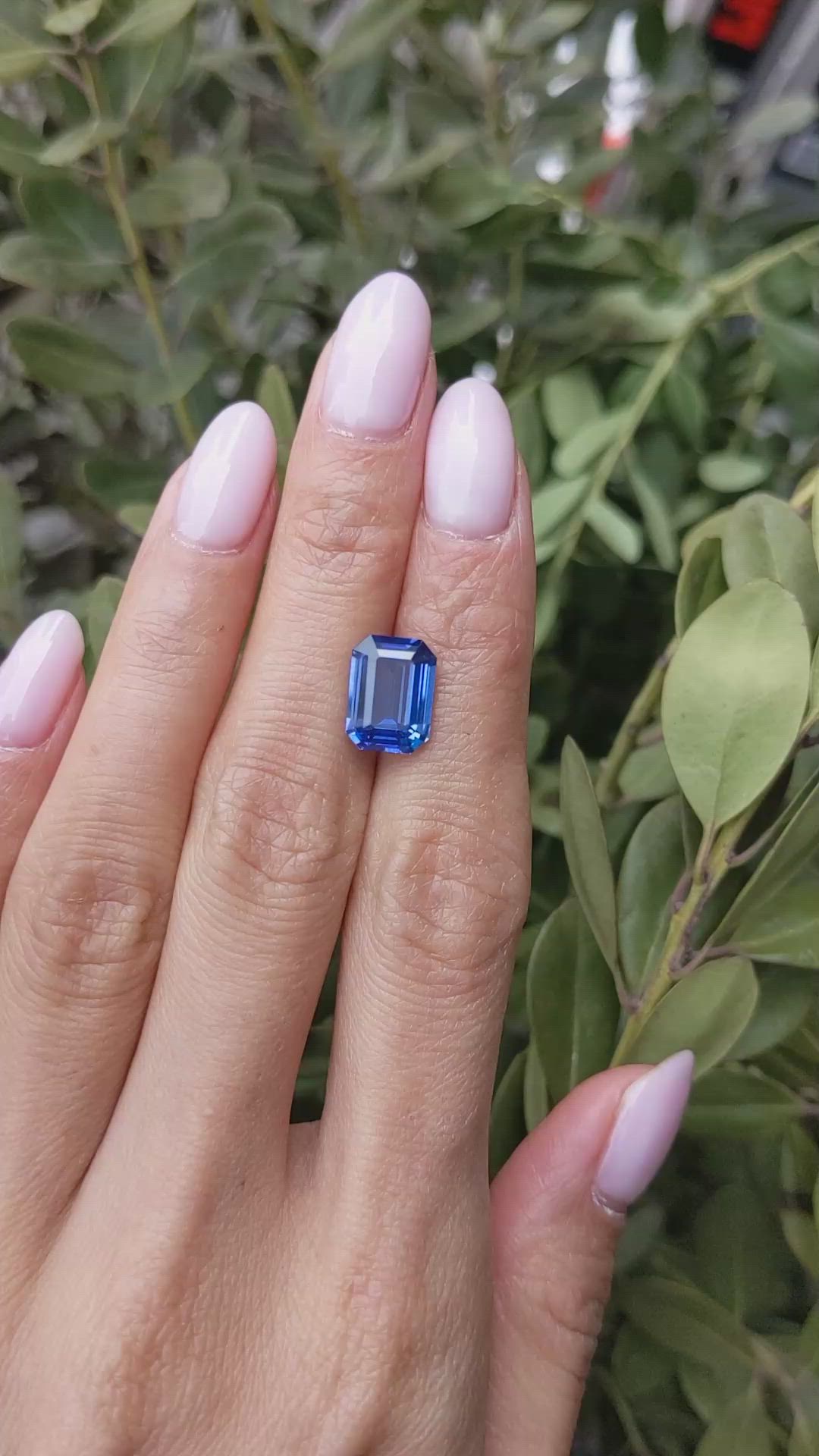 5.04 Ct. Blue Sapphire from Ceylon (Sri Lanka) Size Video