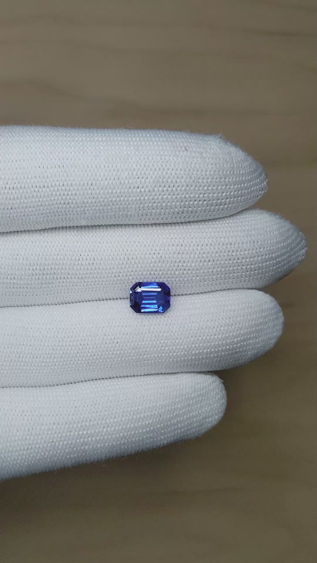 2.69 Ct. Blue Sapphire from Ceylon (Sri Lanka) Size Video