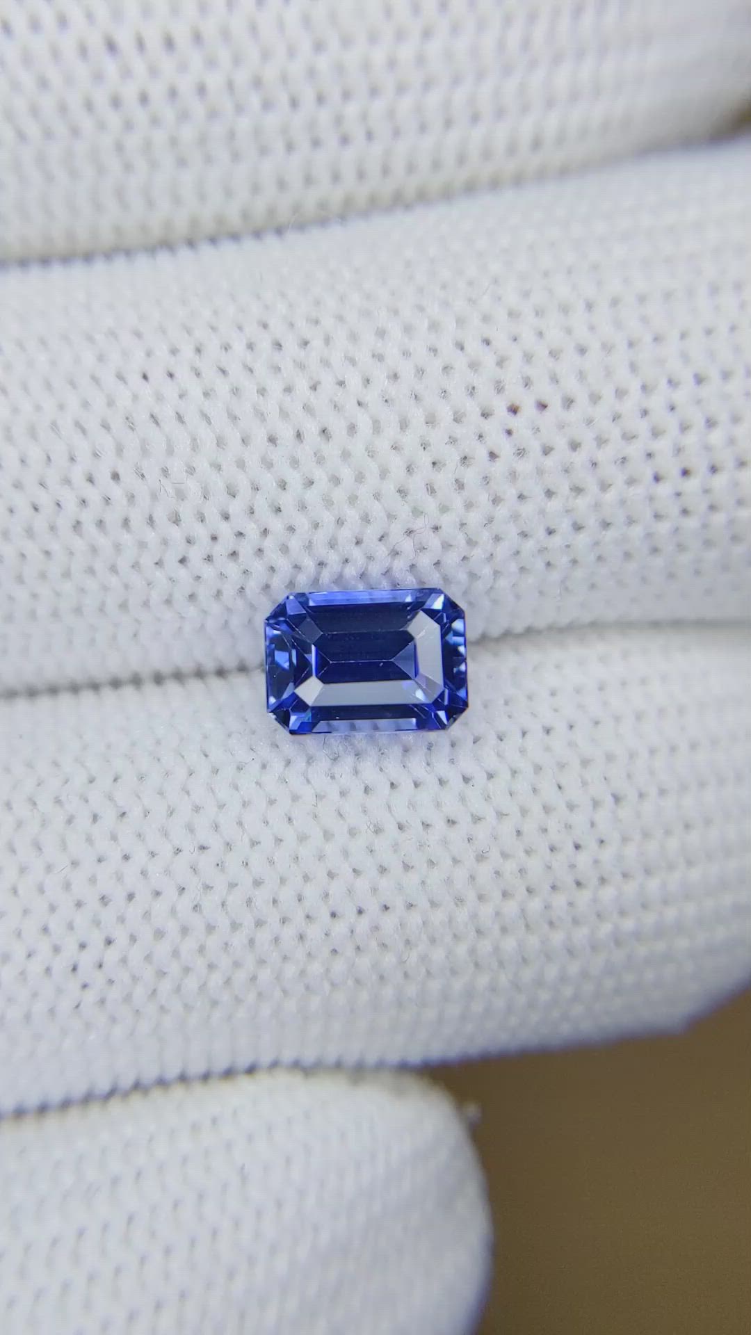 2.26 Ct. Blue Sapphire from Ceylon (Sri Lanka) Size Video