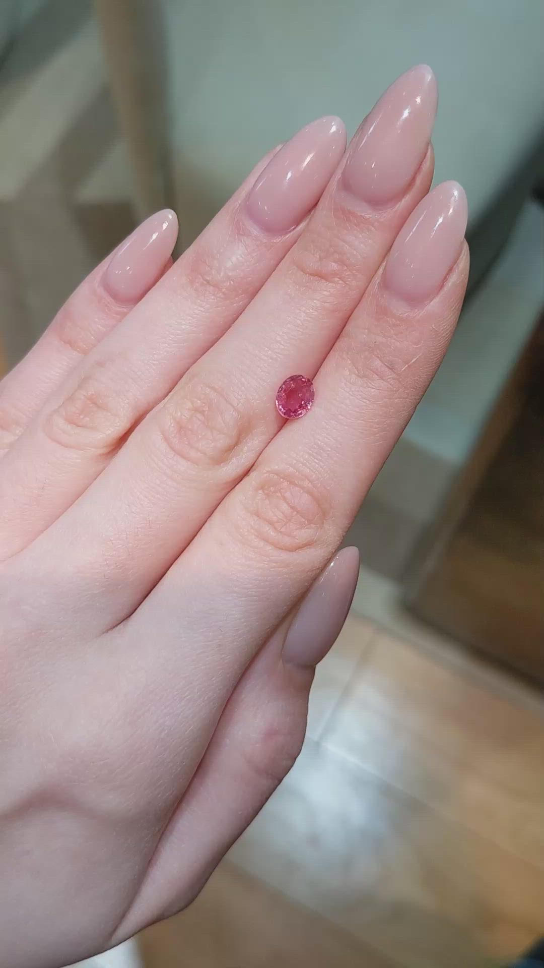 1.26 Ct. Padparadscha Sapphire from Ceylon (Sri Lanka) Size Video