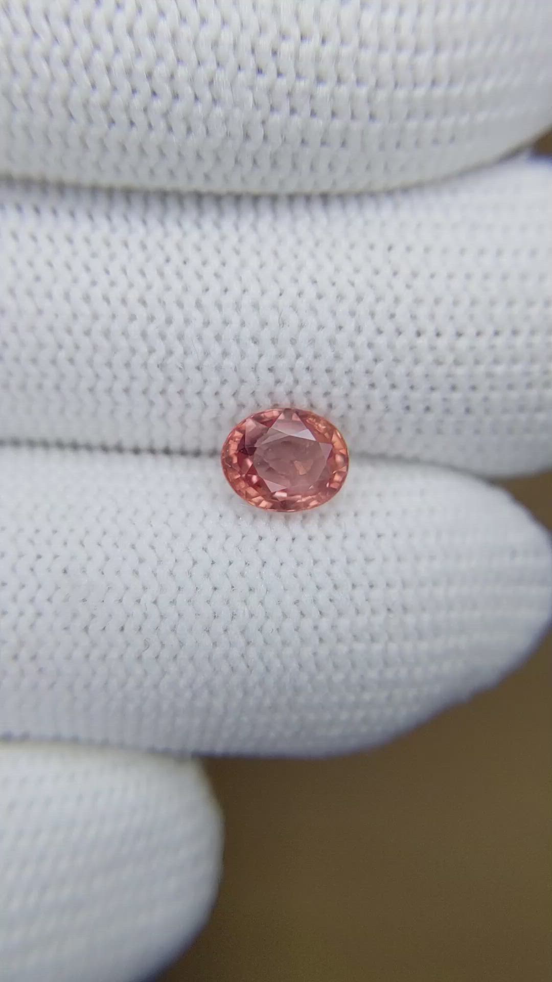 1.26 Ct. Padparadscha Sapphire from Ceylon (Sri Lanka) Size Video