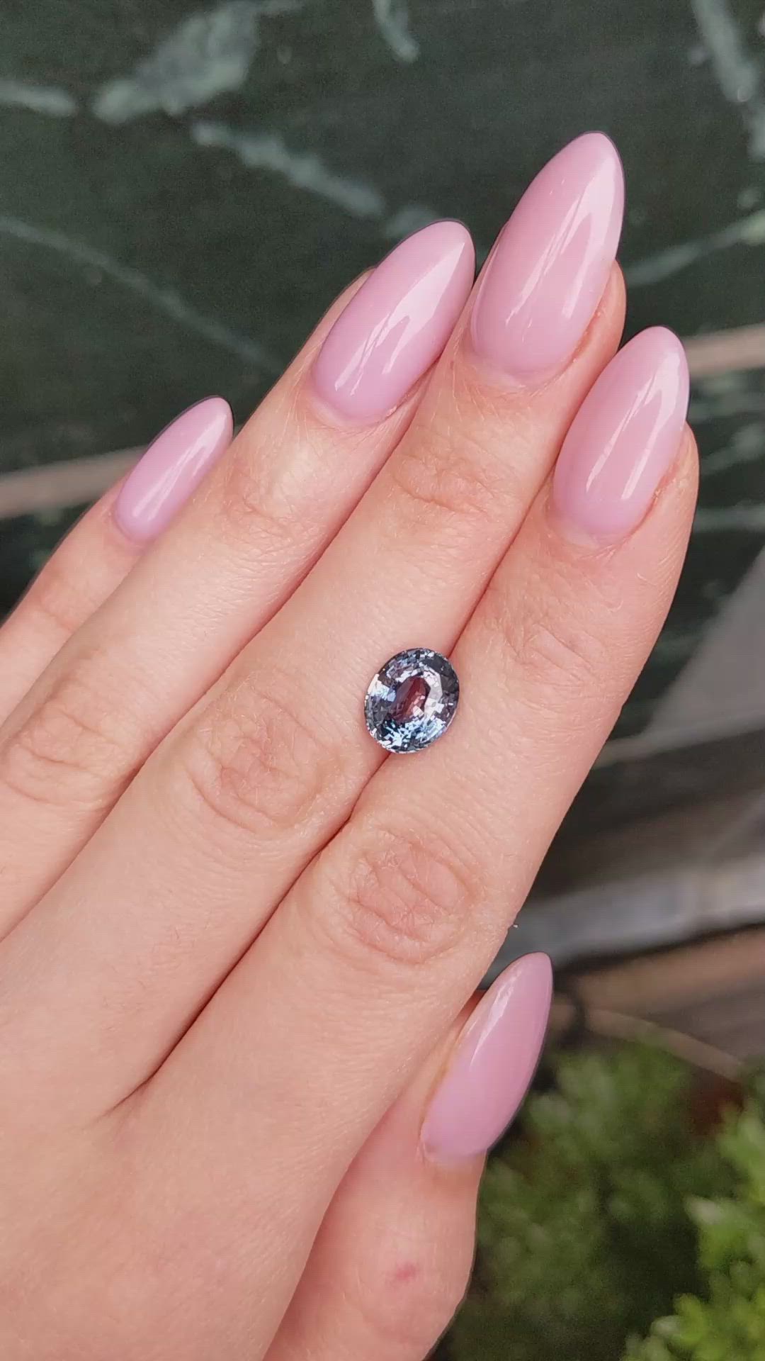 3.93 Ct. Bi Color Sapphire from Ceylon (Sri Lanka) Size Video