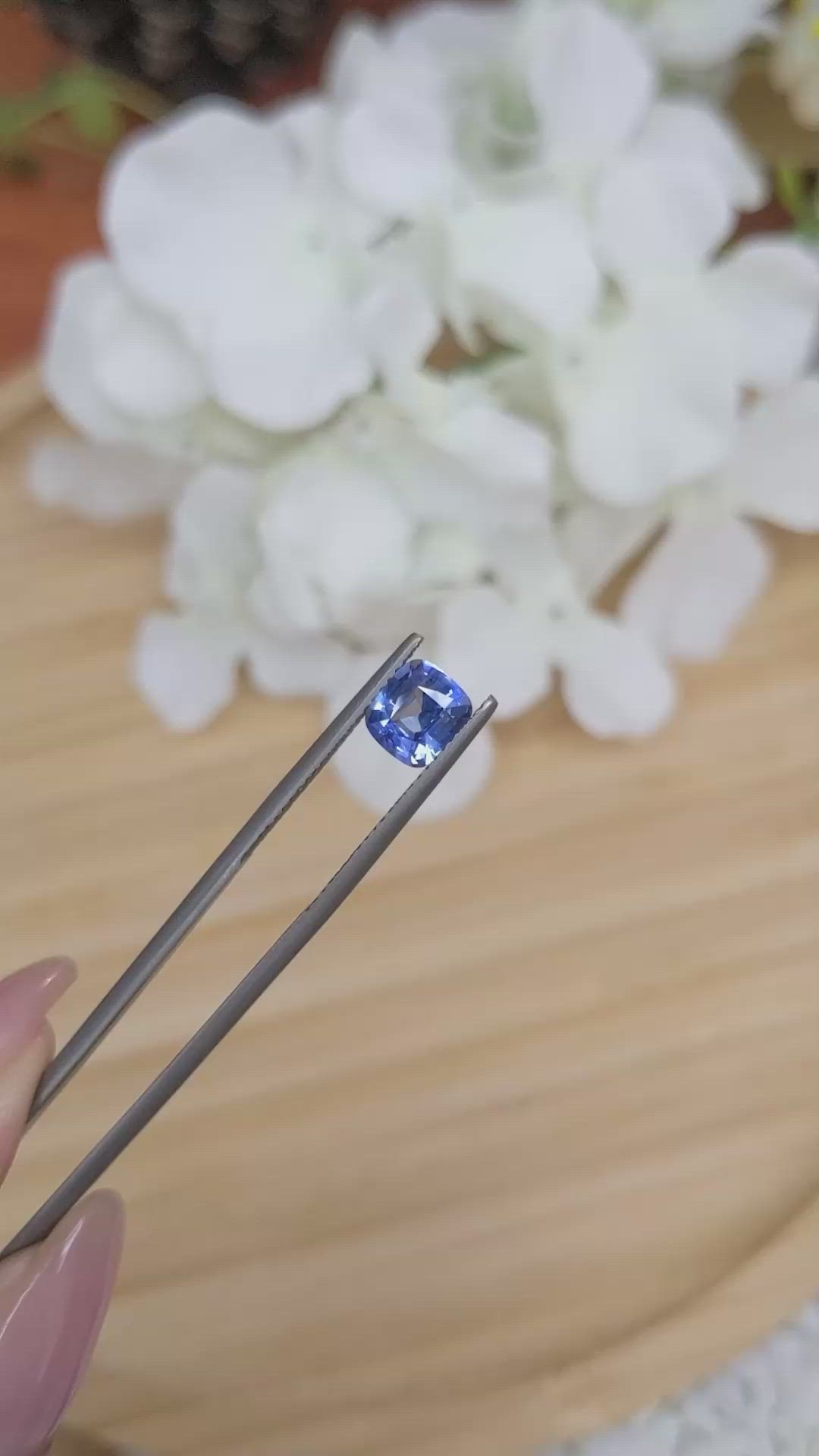 1.23 Ct. Blue Sapphire from Ceylon (Sri Lanka) Size Video