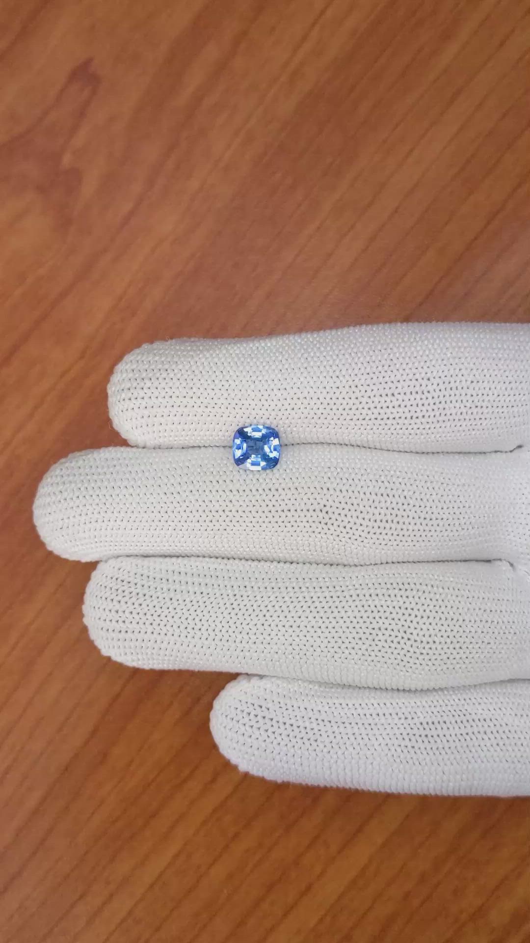 1.23 Ct. Blue Sapphire from Ceylon (Sri Lanka) Size Video