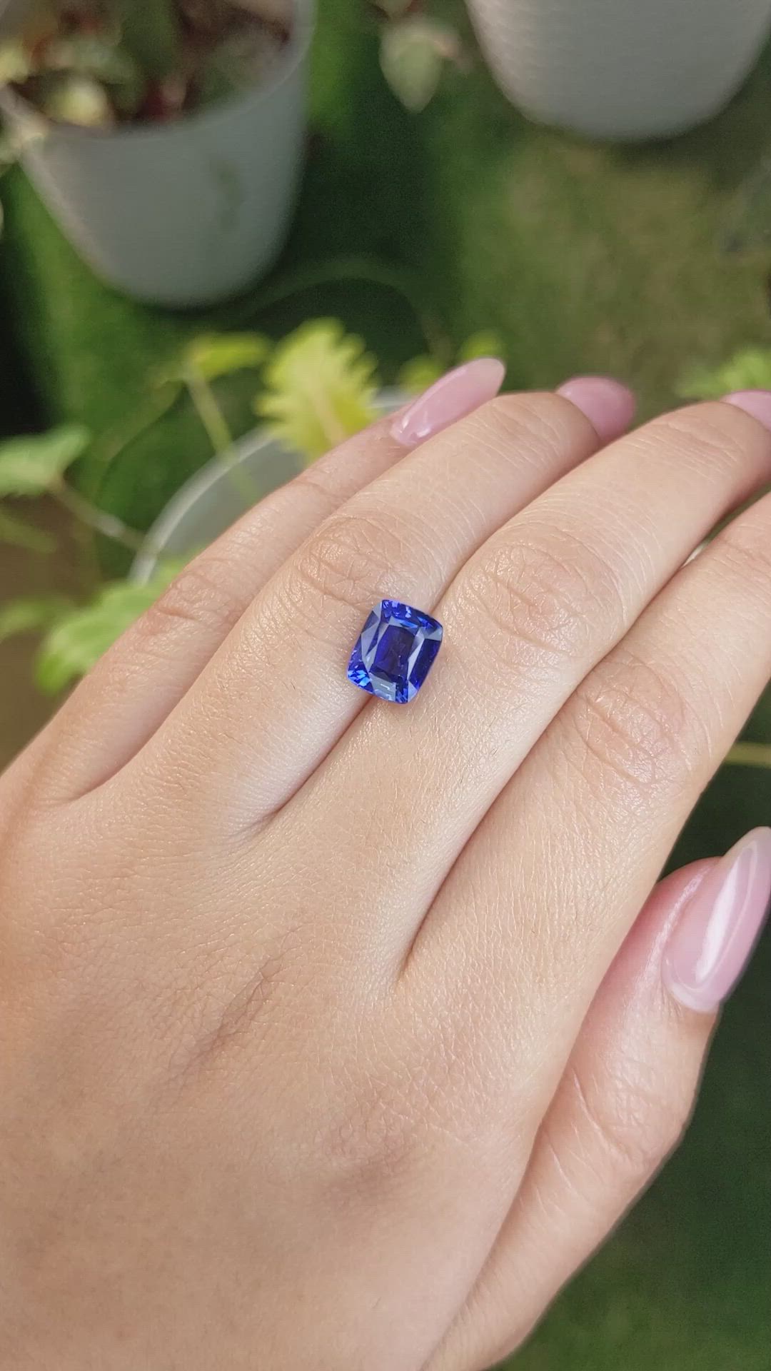 4.16 Ct. Blue Sapphire from Ceylon (Sri Lanka) Size Video