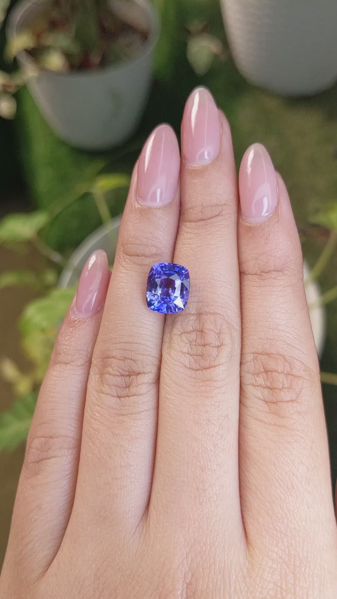 5.15 Ct. Violet Sapphire from Ceylon (Sri Lanka) Size Video