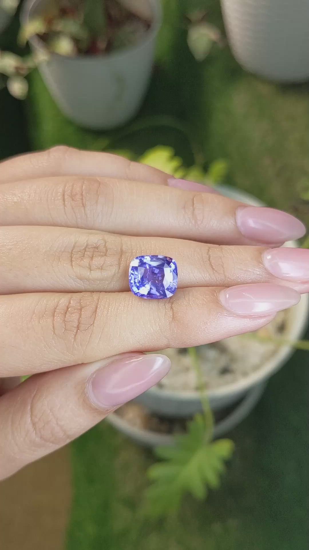 5.57 Ct. Violet Sapphire from Ceylon (Sri Lanka) Size Video