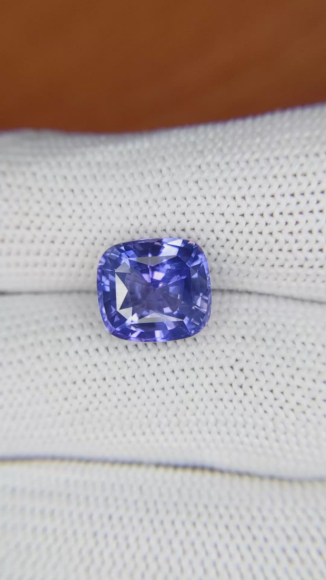 5.57 Ct. Violet Sapphire from Ceylon (Sri Lanka) Size Video