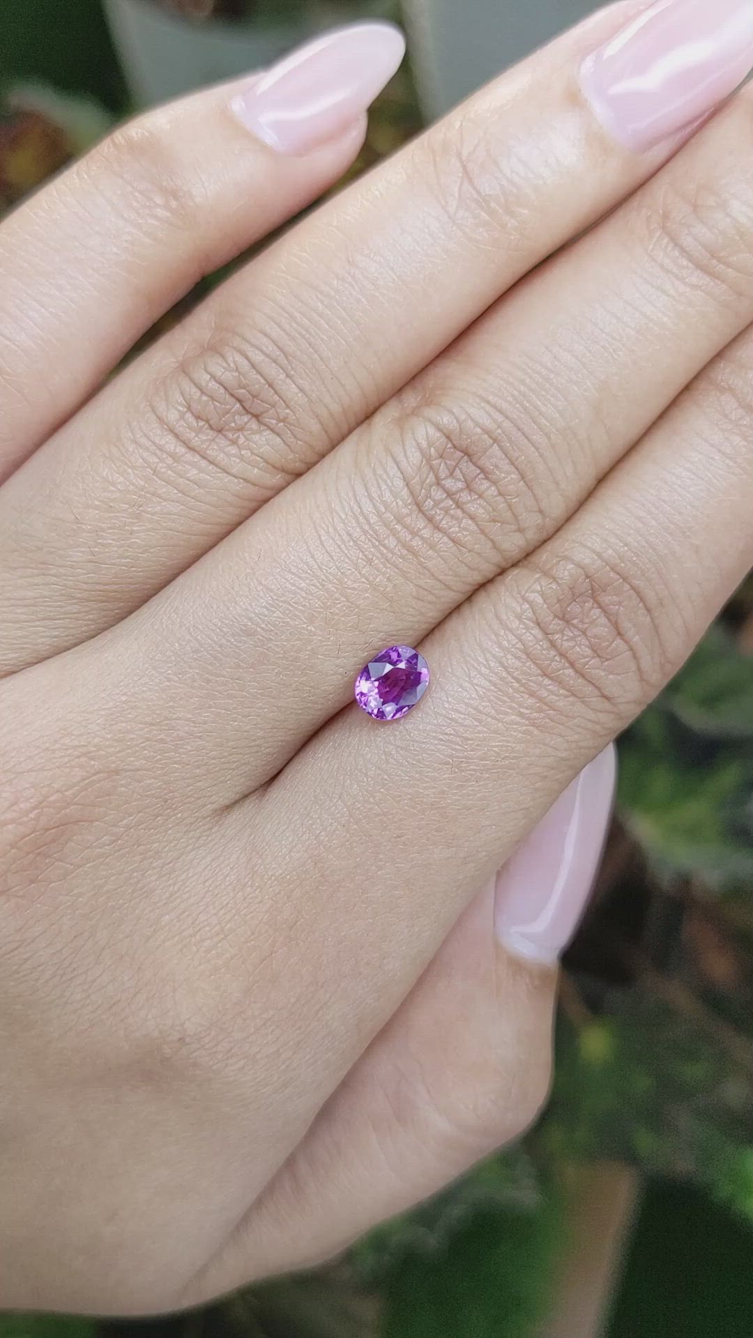 0.95 Ct. Pinkish Purple Sapphire from Ceylon (Sri Lanka) Size Video