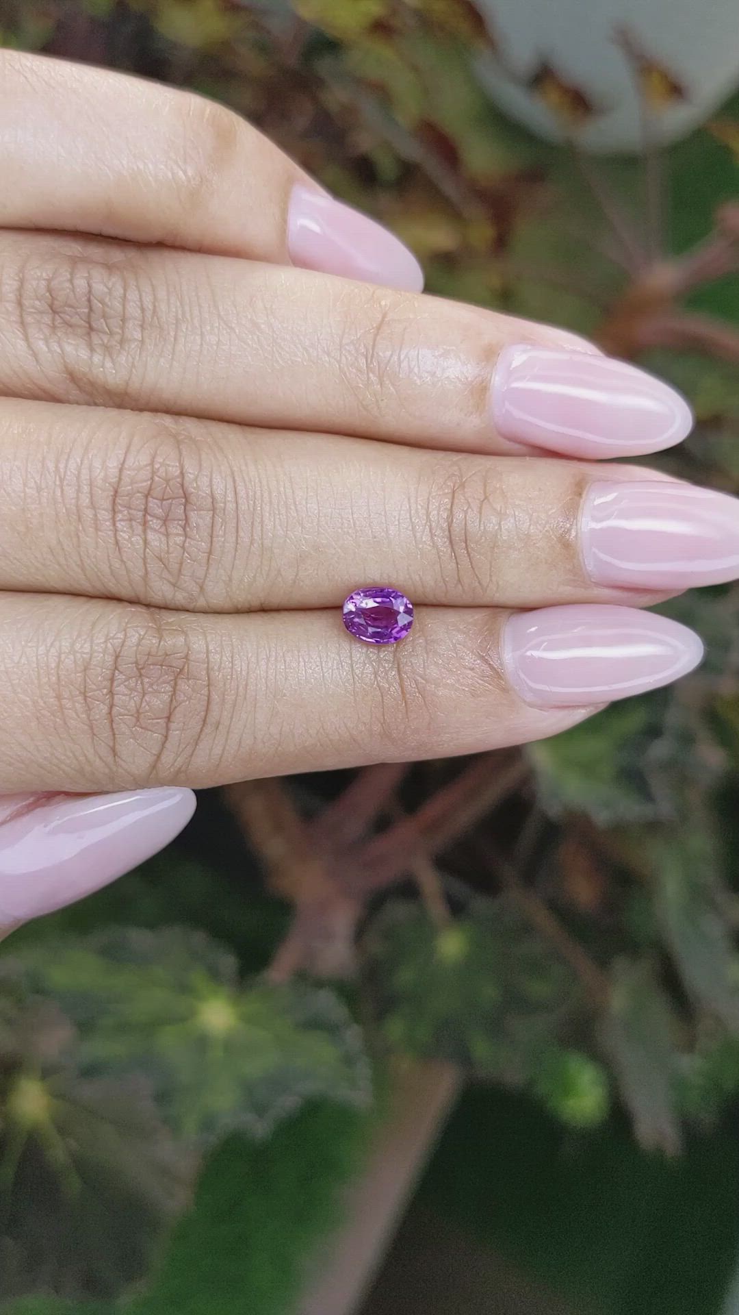 0.95 Ct. Pinkish Purple Sapphire from Ceylon (Sri Lanka) Size Video