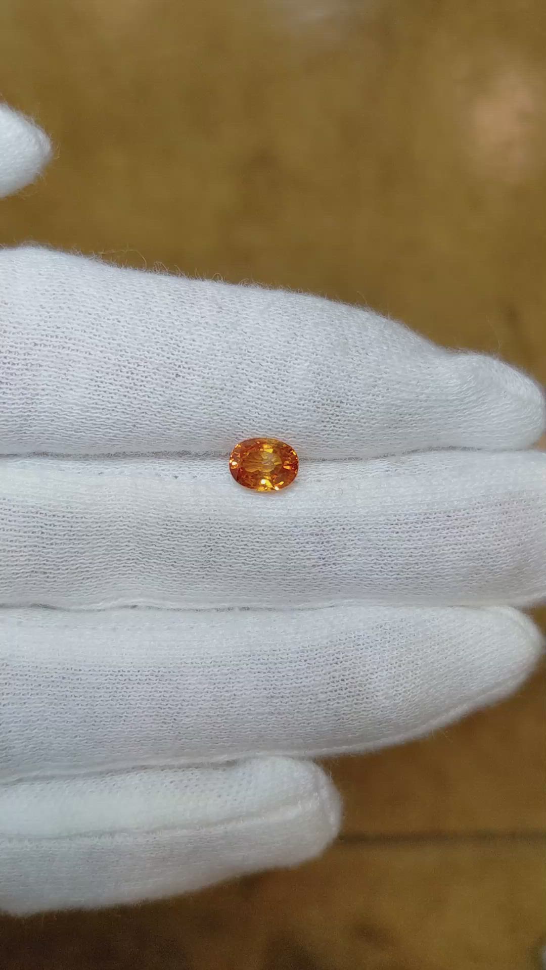 1.21 Ct. Sapphire from Ceylon (Sri Lanka) Size Video