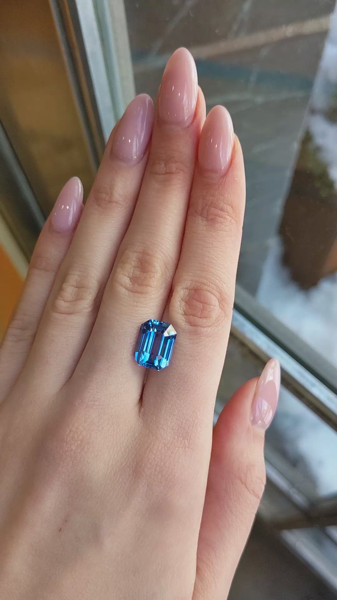 10.08 Ct. Blue Sapphire from Ceylon (Sri Lanka) Size Video