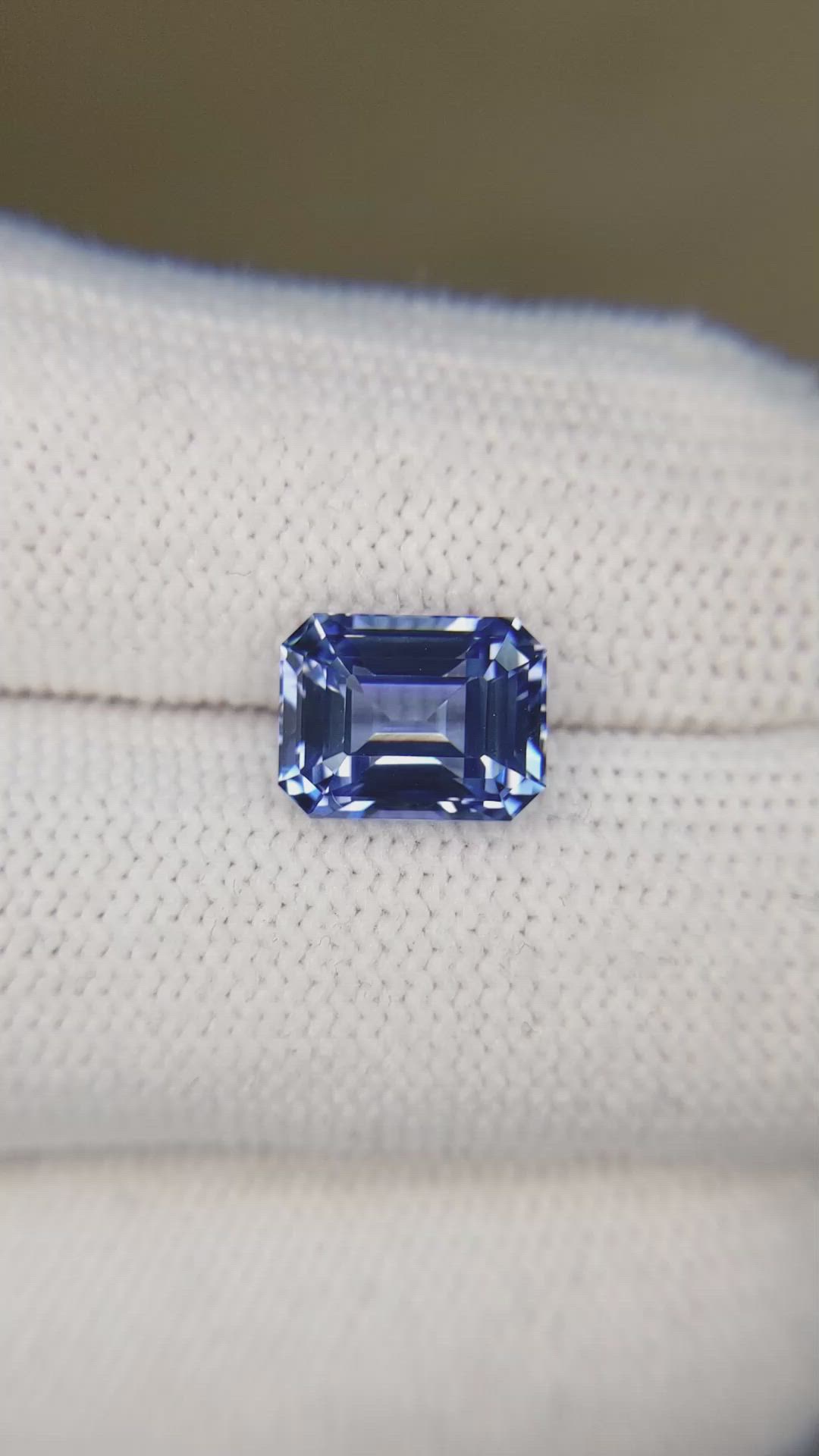 4.57 Ct. Blue Sapphire from Ceylon (Sri Lanka) Size Video