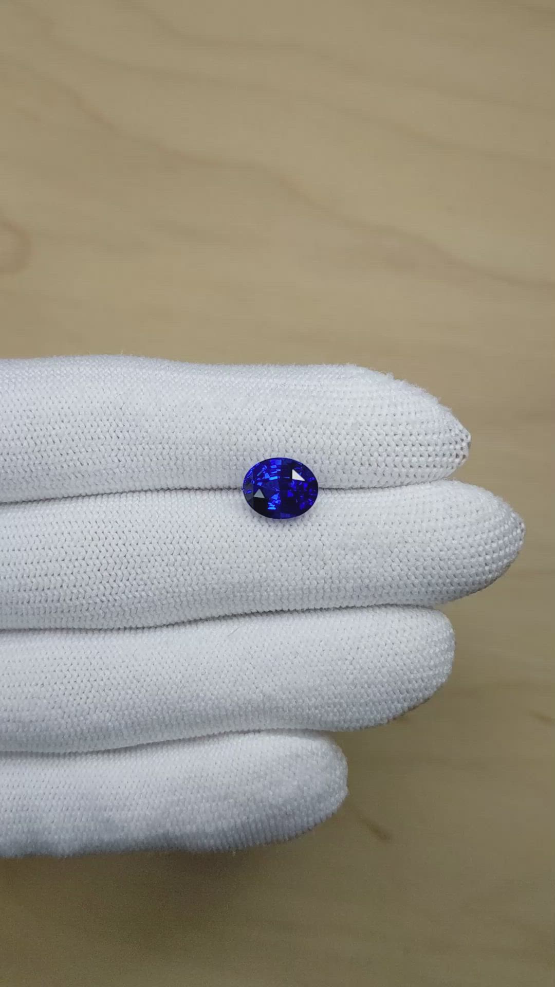 3.52 Ct. Blue Sapphire from Ceylon (Sri Lanka) Size Video