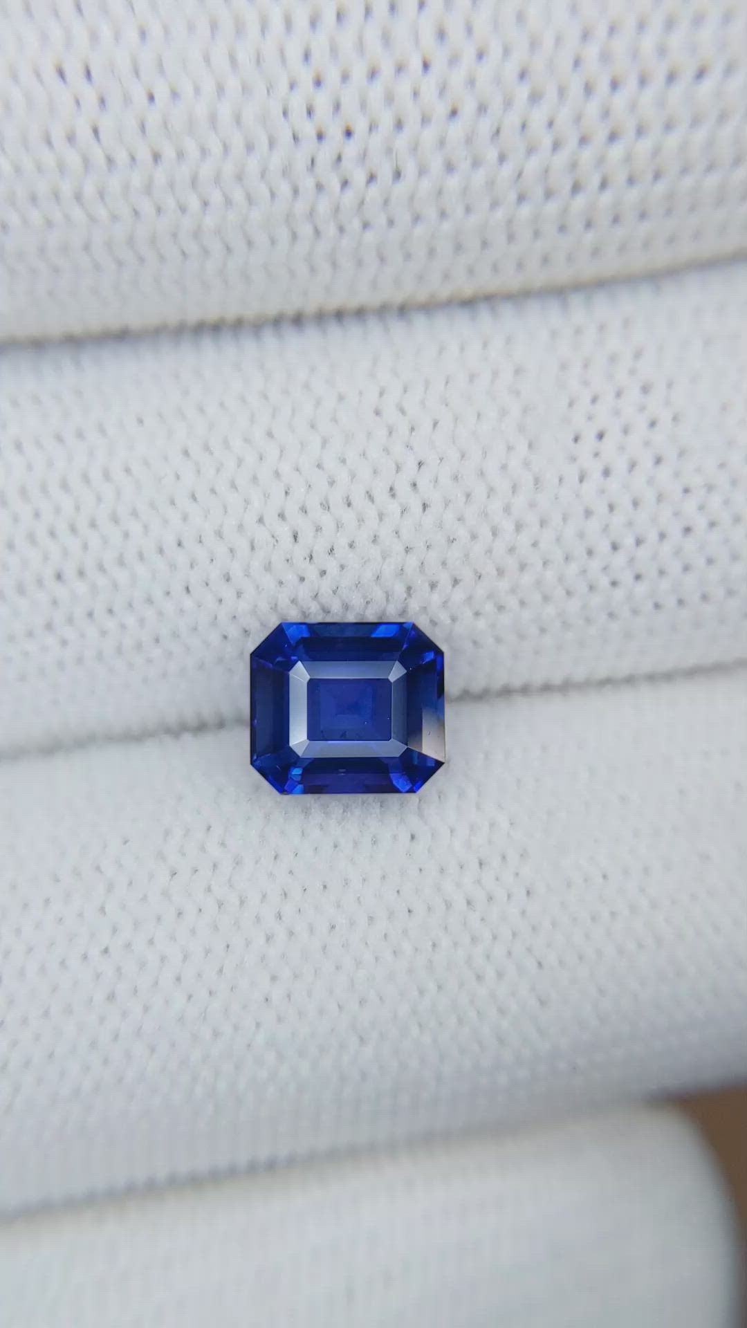 2.54 Ct. Blue Sapphire from Ceylon (Sri Lanka) Size Video